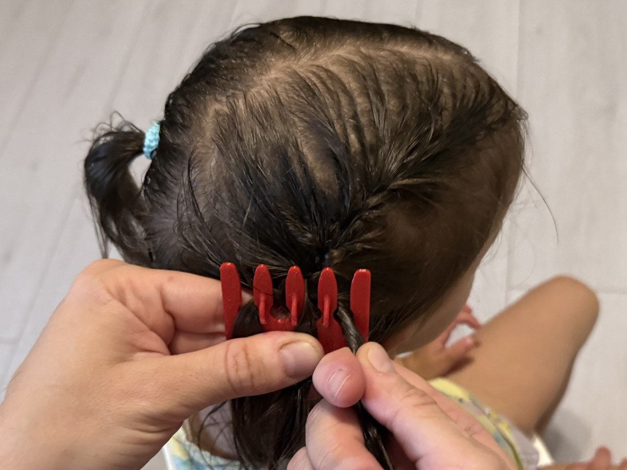 Small braiding comb