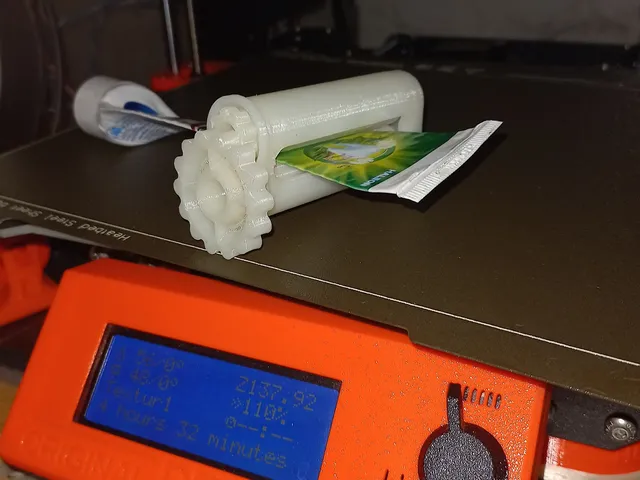Ultimate toothpaste squeezer with better grip