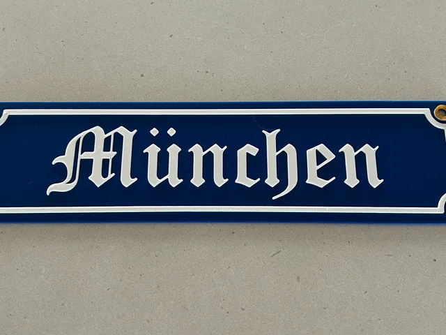 Munich / Munchen Oktoberfest Bavarian sign in 3 colours/layers