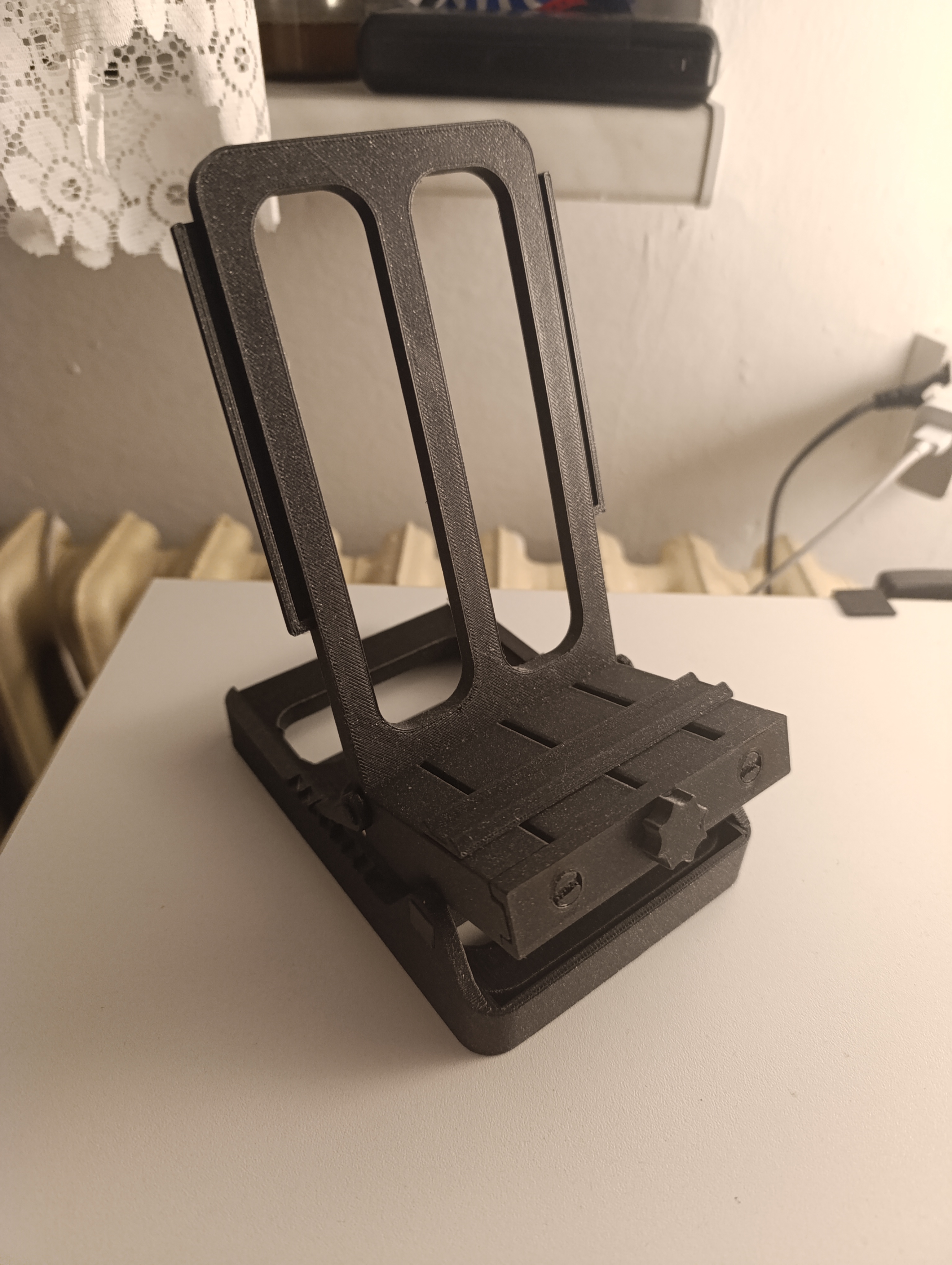 Multifunctional adjustable stand for mobile phone, book, tablet with side extensions/ Multifunkční nastavitelný držák pro mobil,knihu,tablet