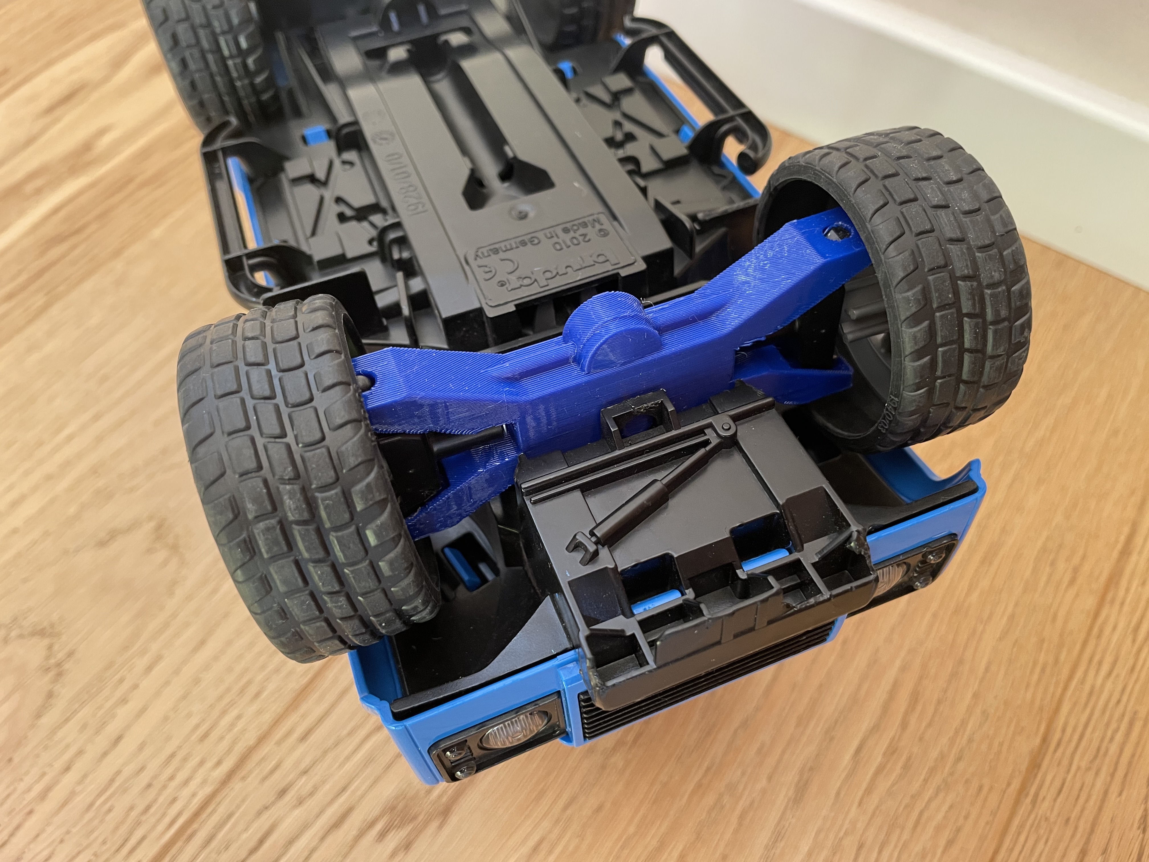 Bruder Land Rover Defender front axle