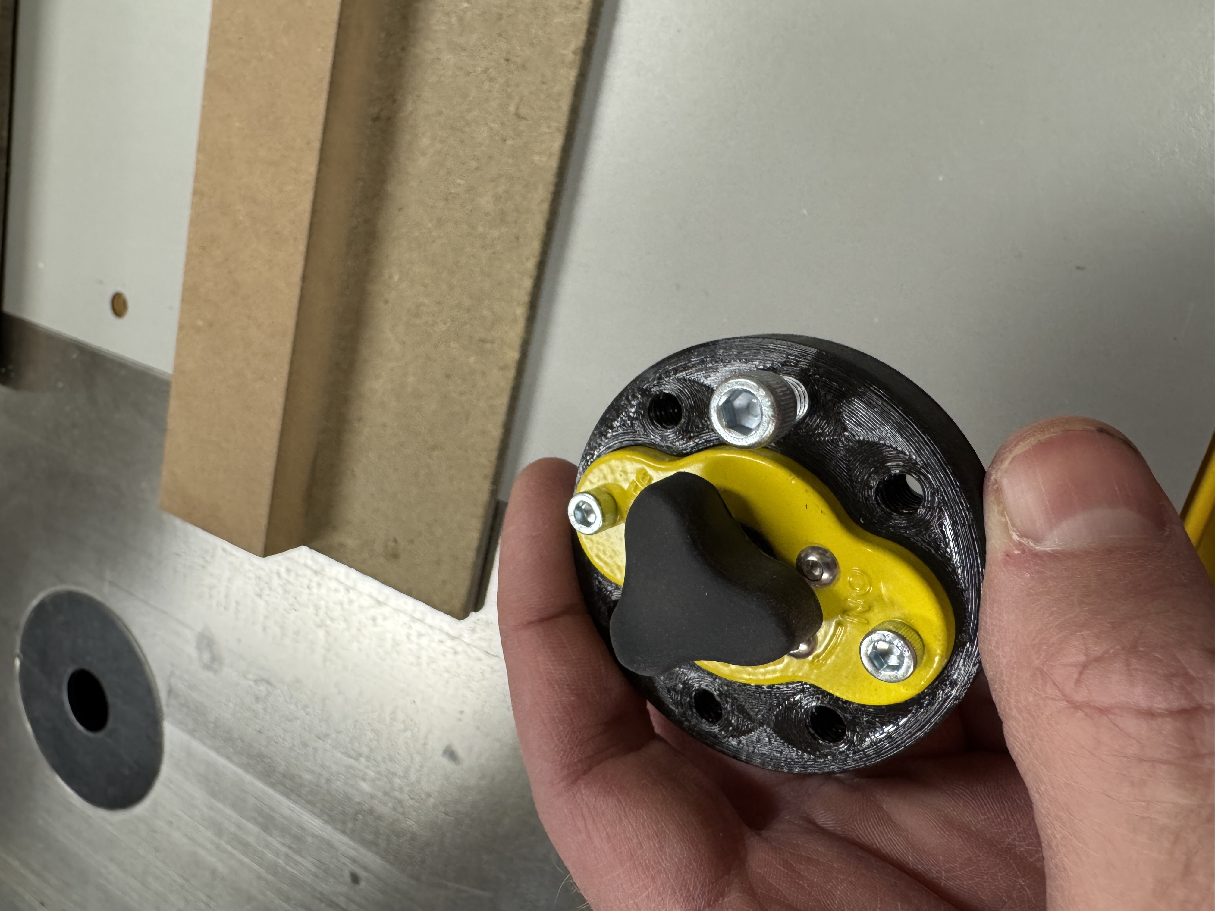 MagJig hold down puck