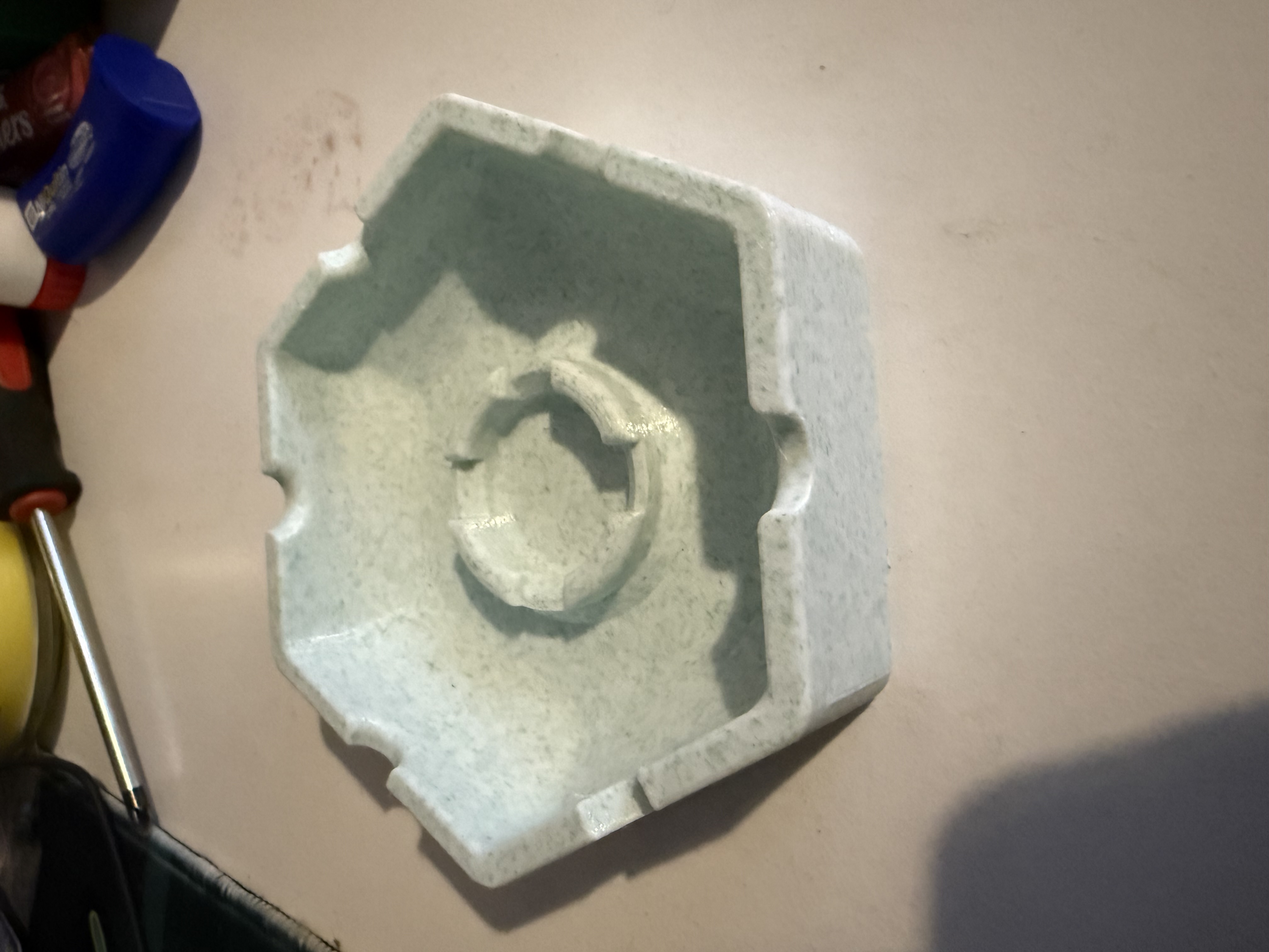 Ash Tray with leaning posts