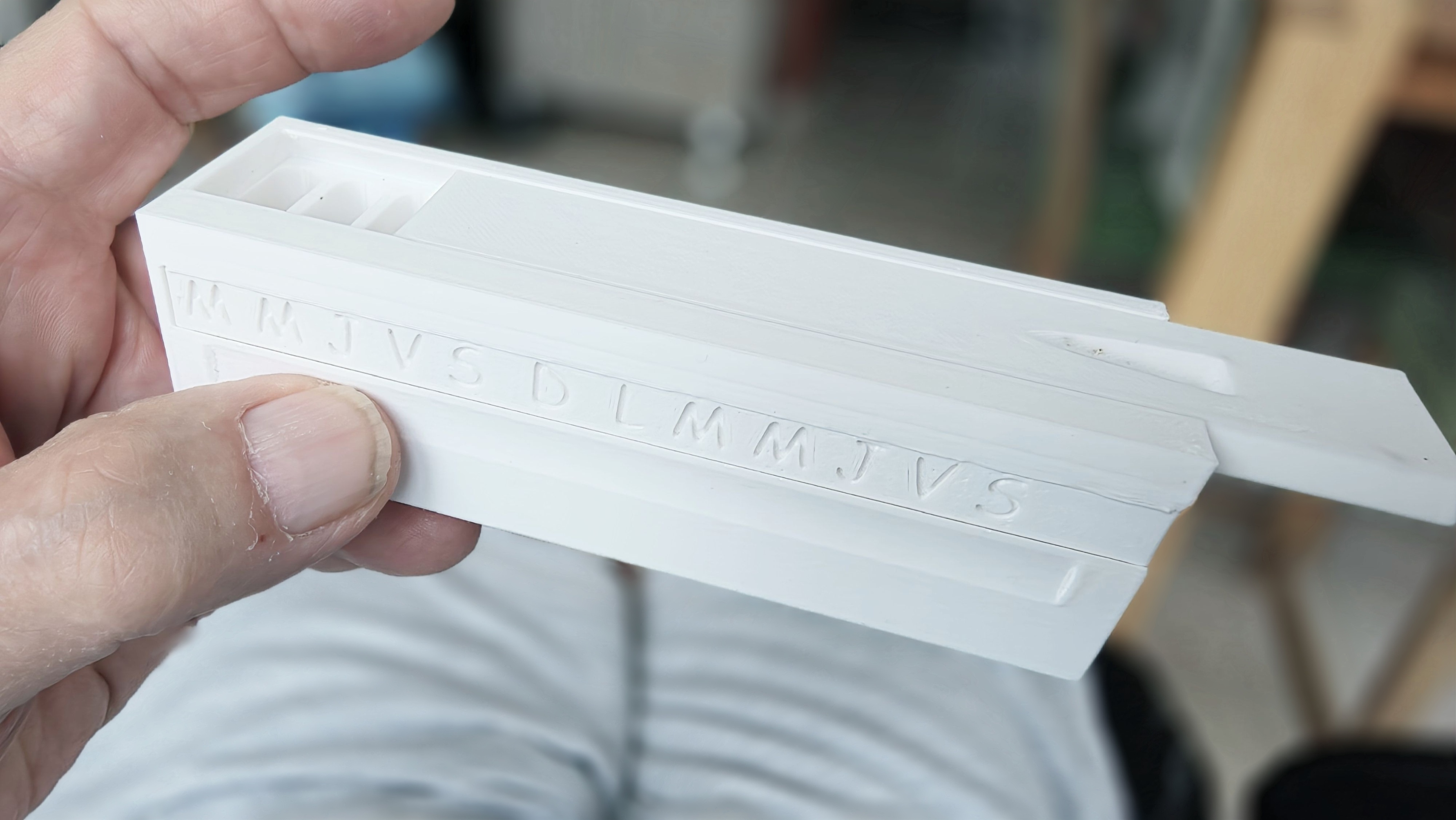 Pills sliding box for travel