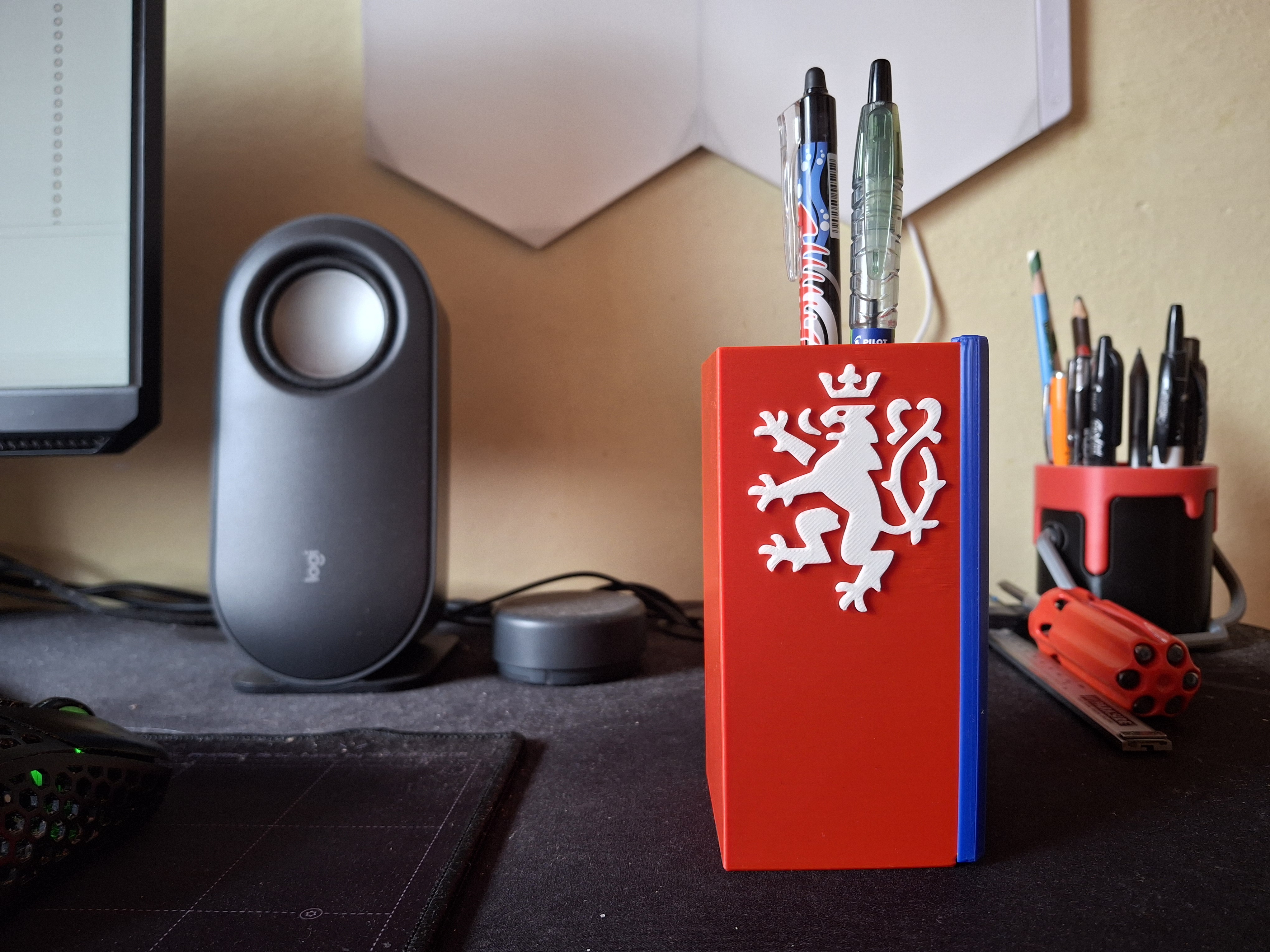 Czechia pen/pencil cup