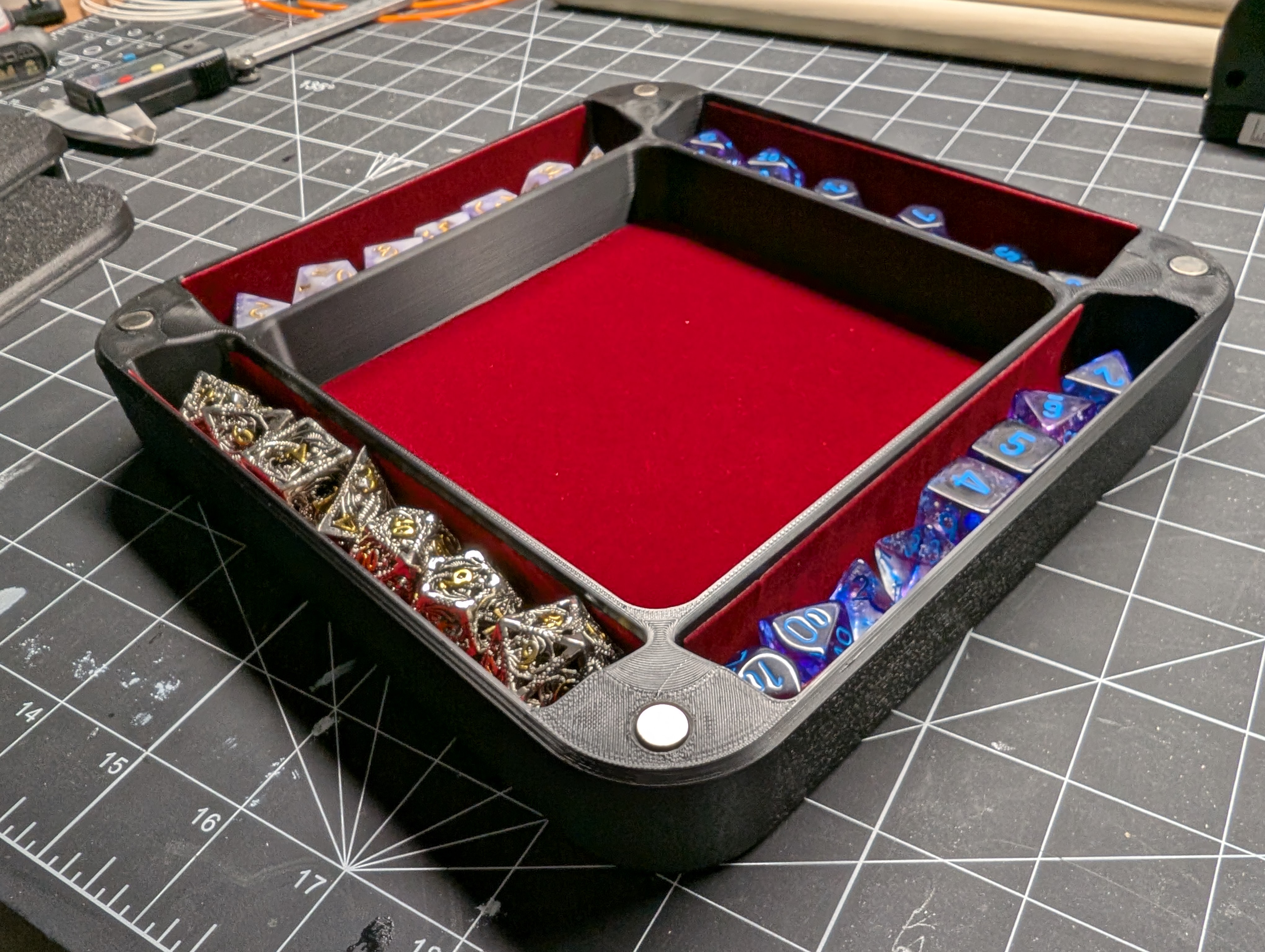 NokBox - 8x8 TTRPG Dice Storage and Rolling Tray