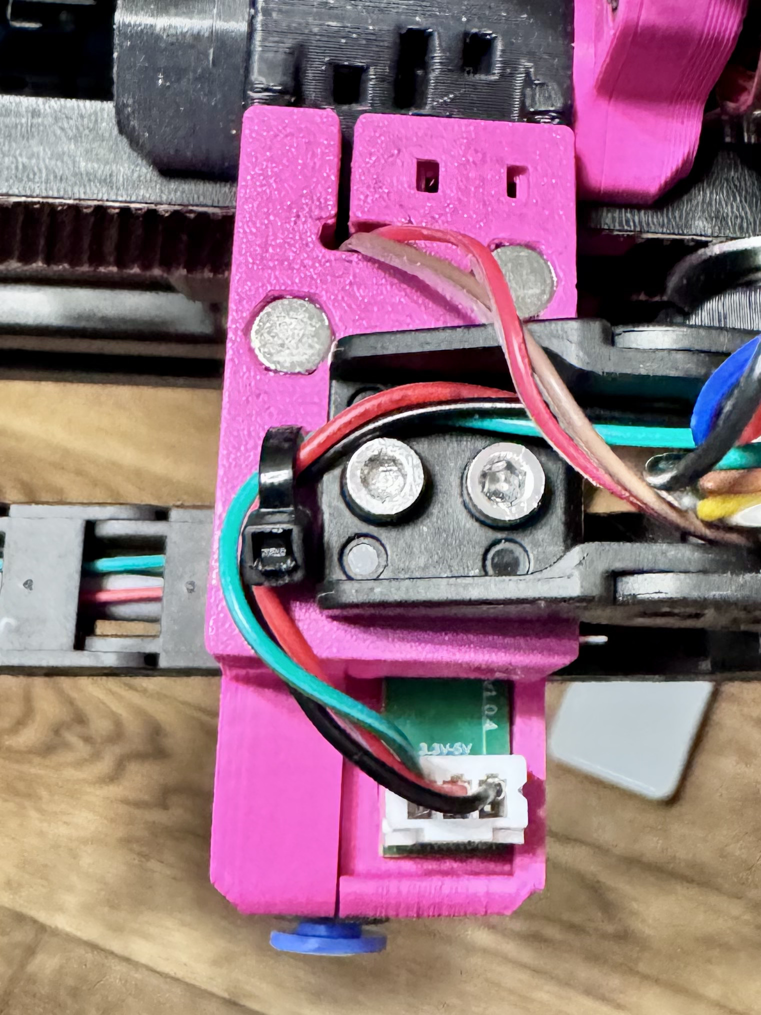 Binky encoder for TradRack - bracket for two hole drag chains