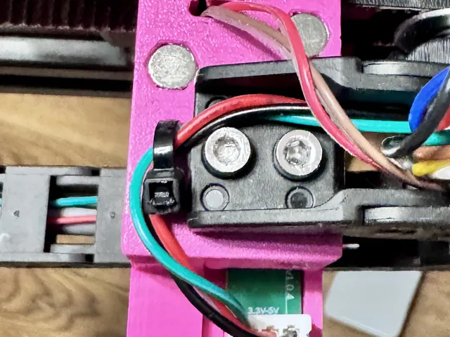 Binky encoder for TradRack - bracket for two hole drag chains