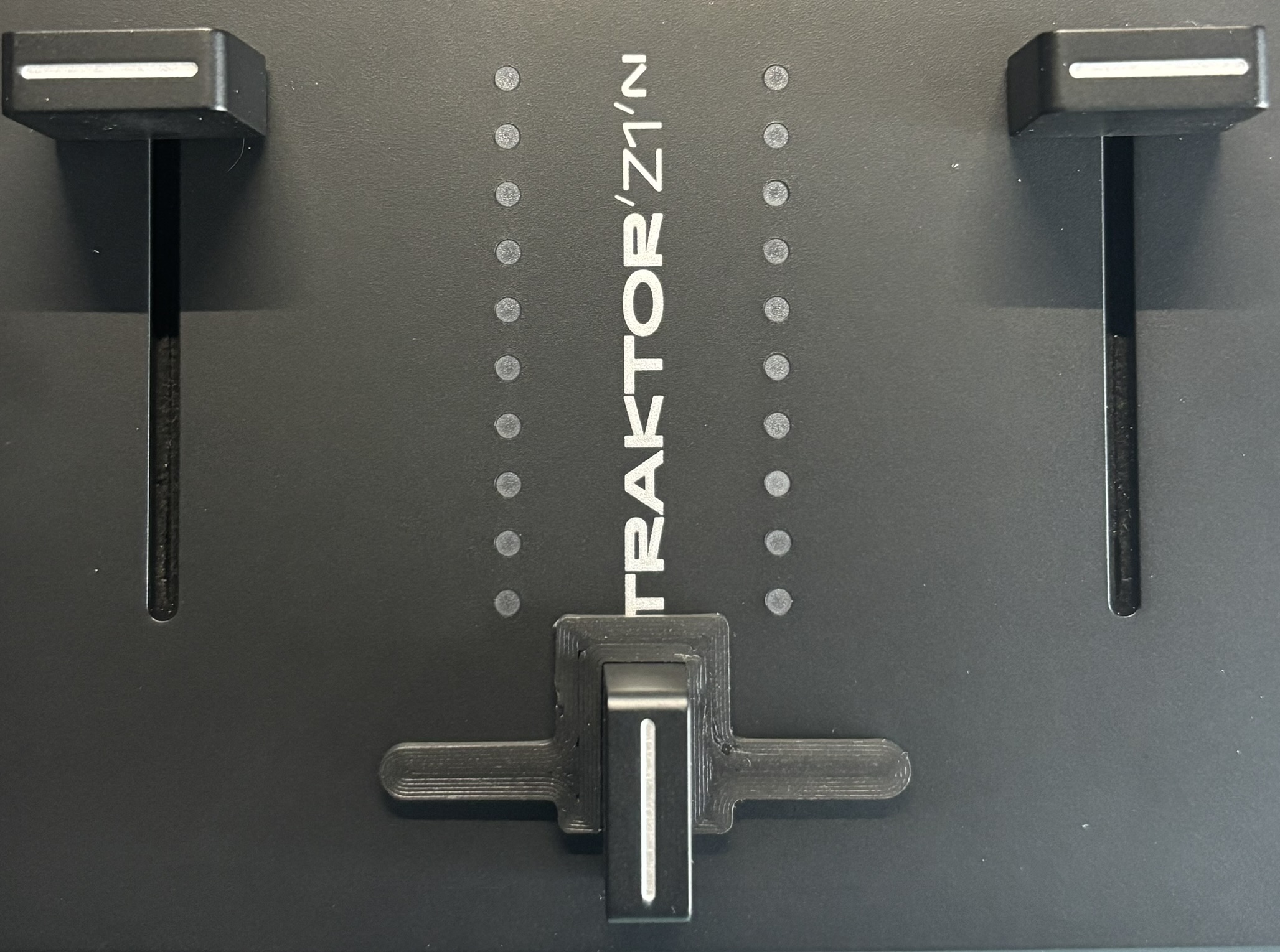 Traktor Z1 Mk2 Crossfader Lock