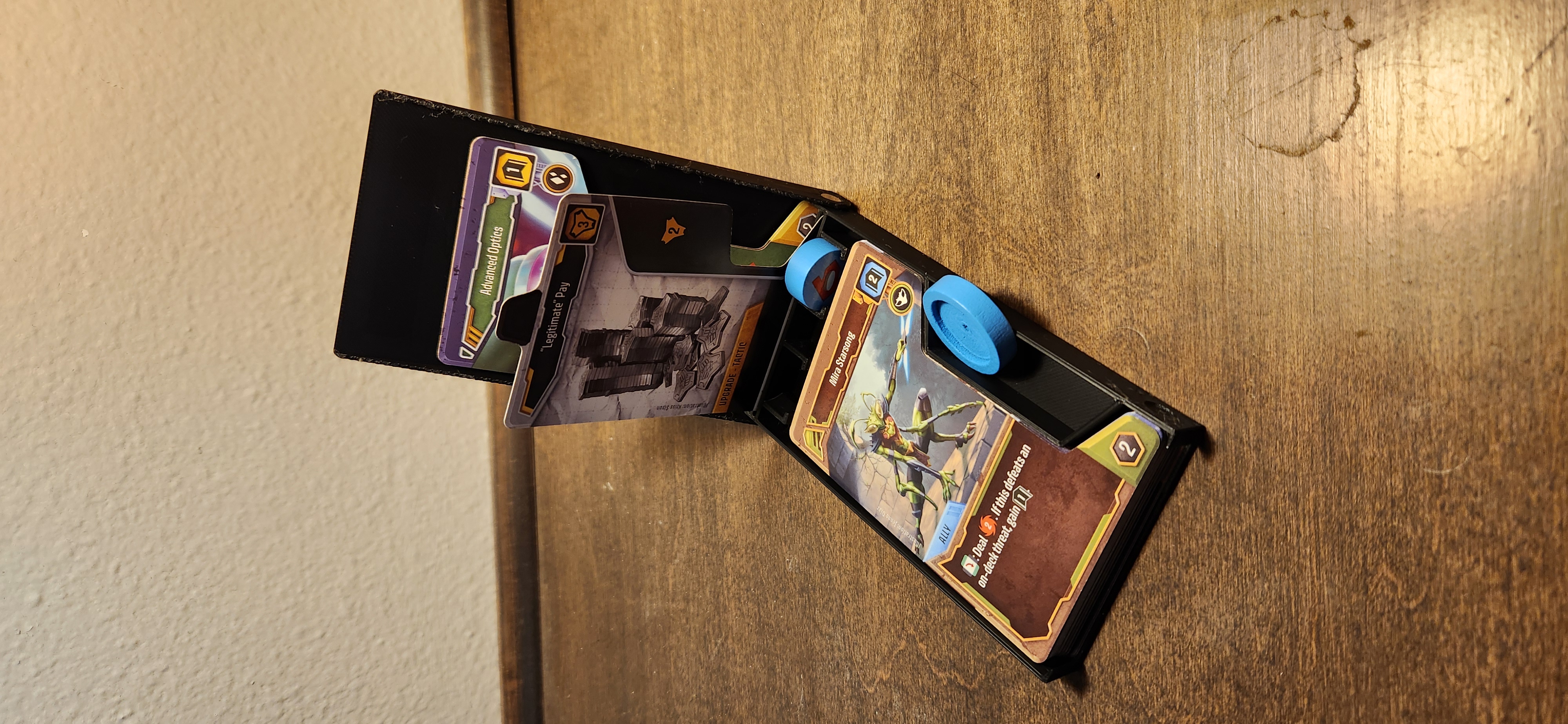 Unstopable Board Game - Folding Core Deck Holder