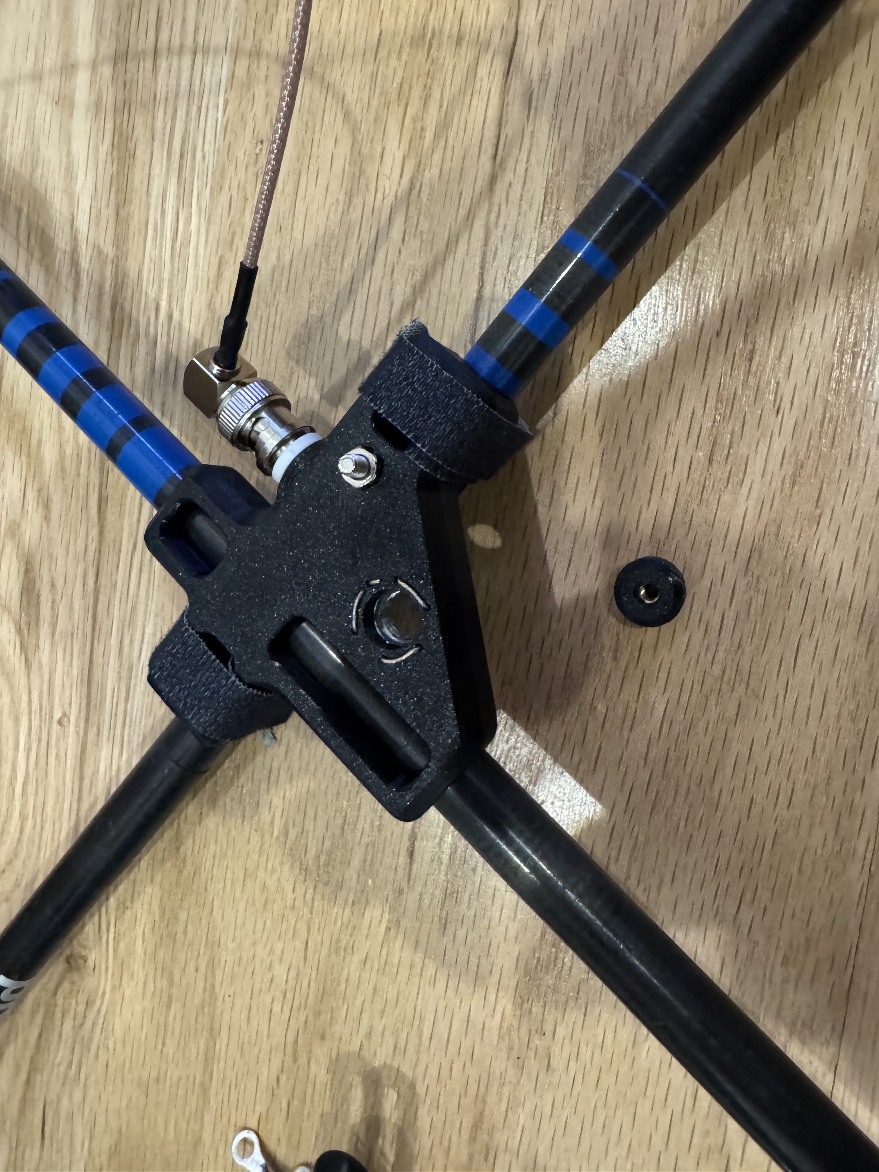 VE7ZAX - Whip Antenna Trekking pole mount for SOTA quarter wave 5.6m Vertical