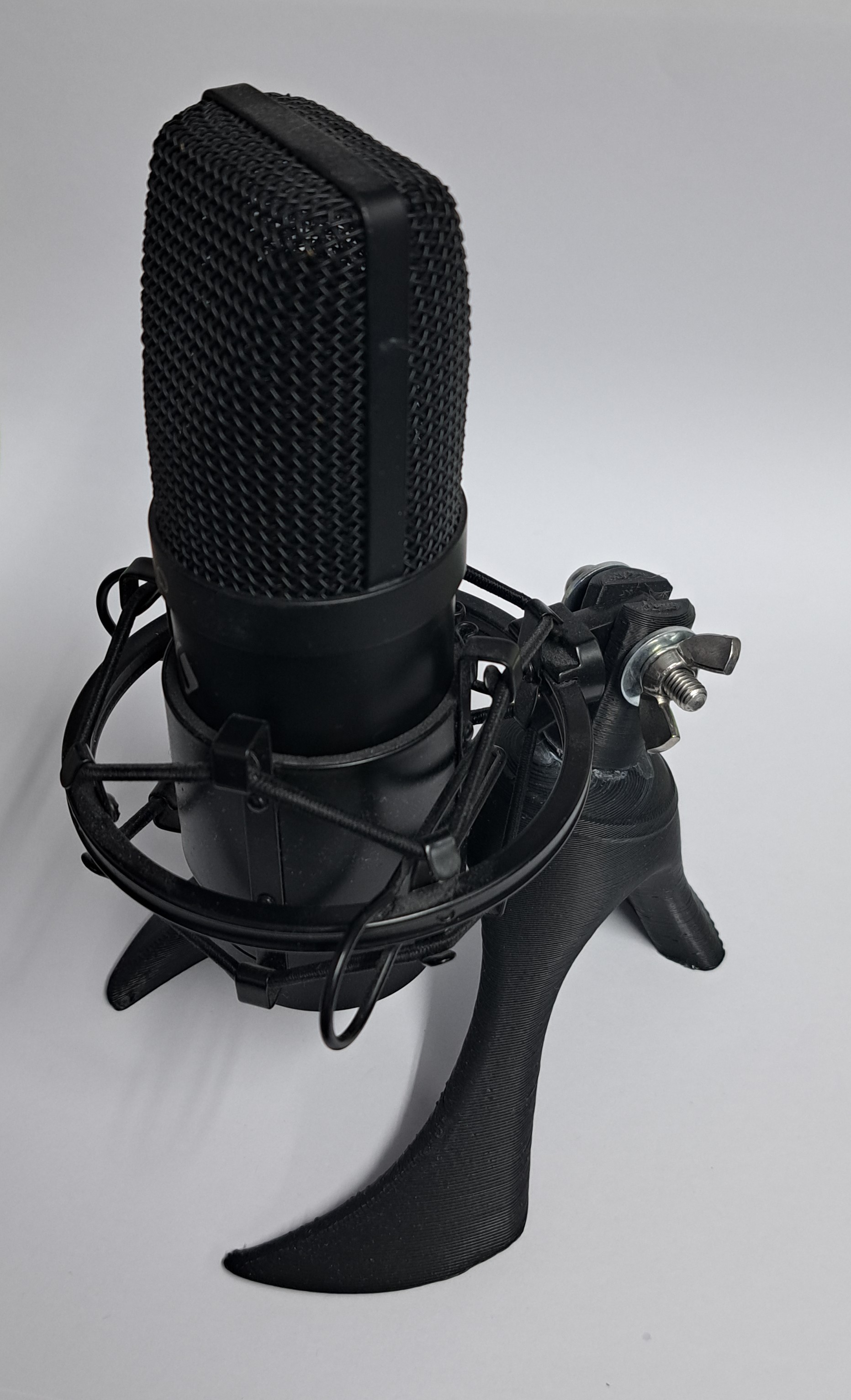 Adapter for microphone stand