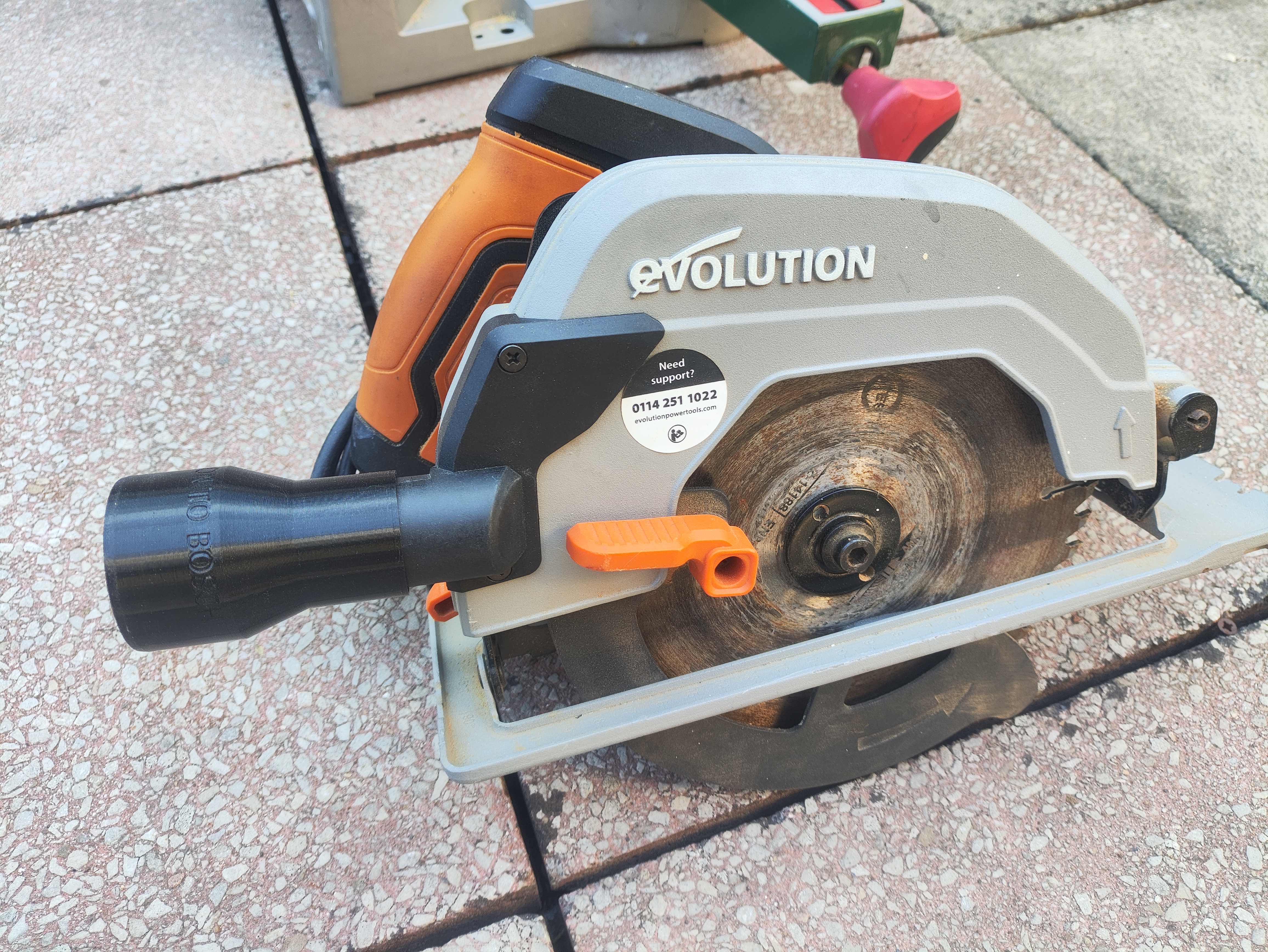 Evolution circular saw dust port to Bosch dust bag adaptor
