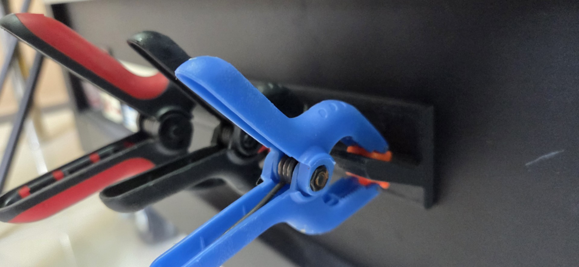 Spring Clamp Holder with magnets