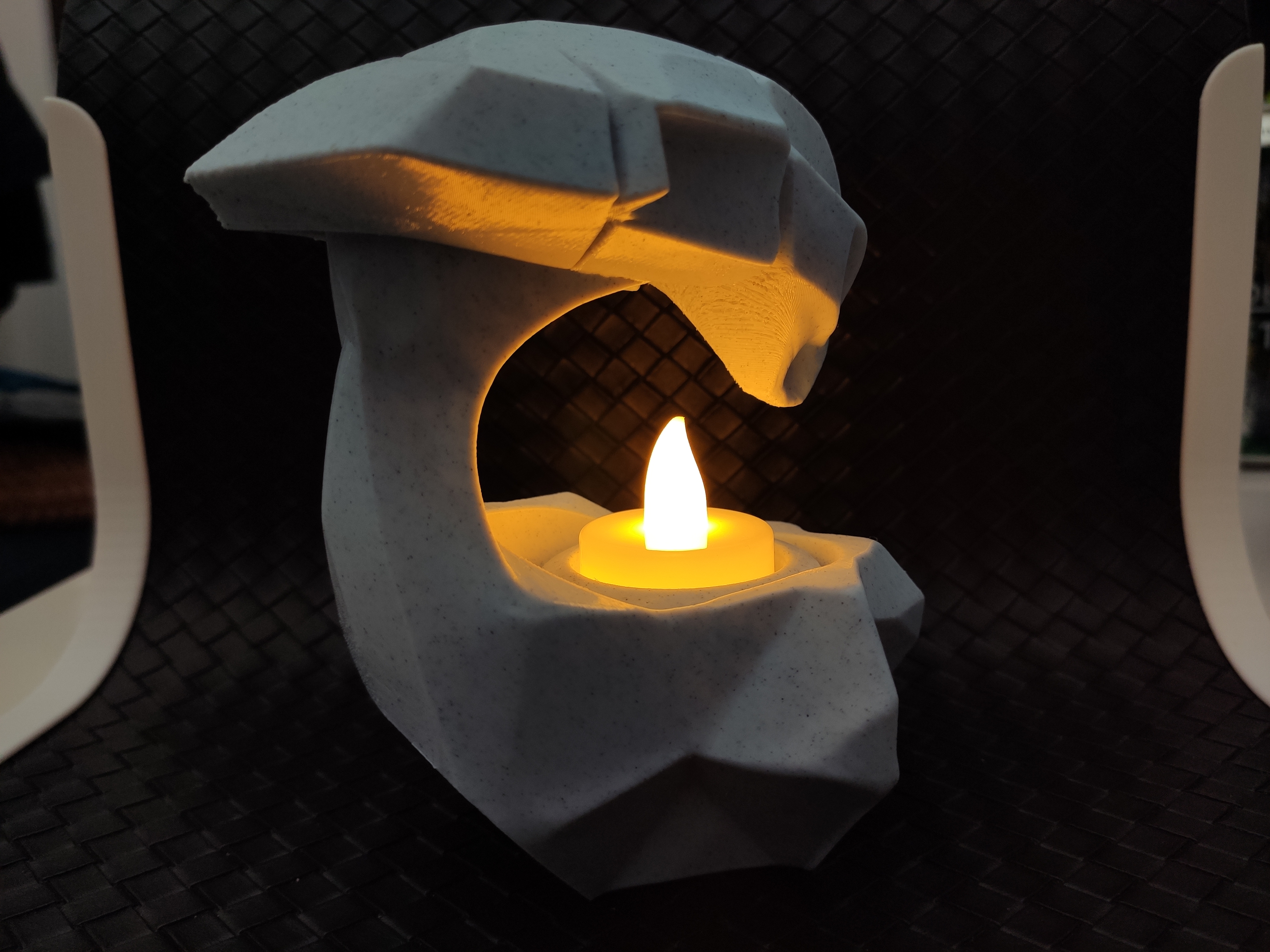 Miniatura 2 do modelo 3D Alien Statue - LED Tea light Holder