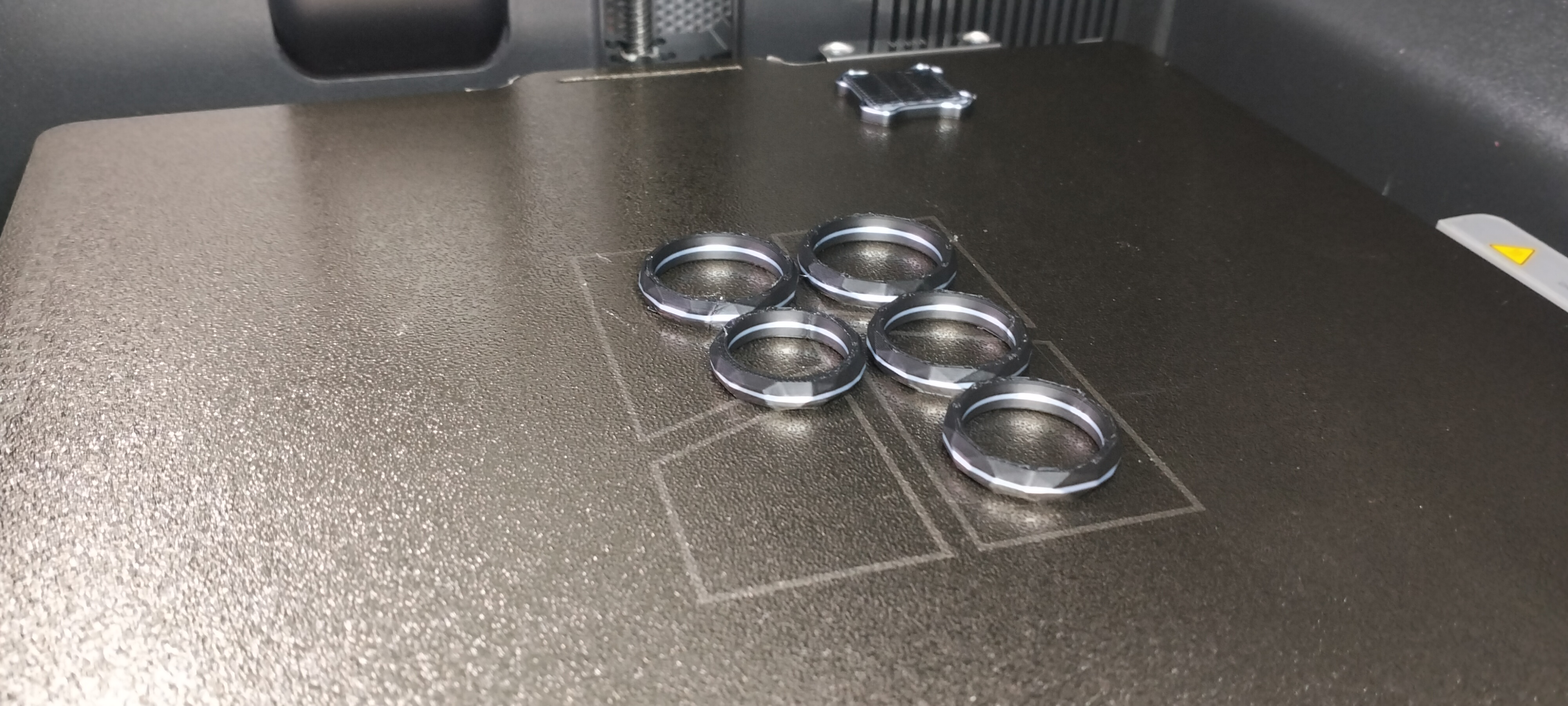 Miniatura 3 do modelo 3D Low poly ring