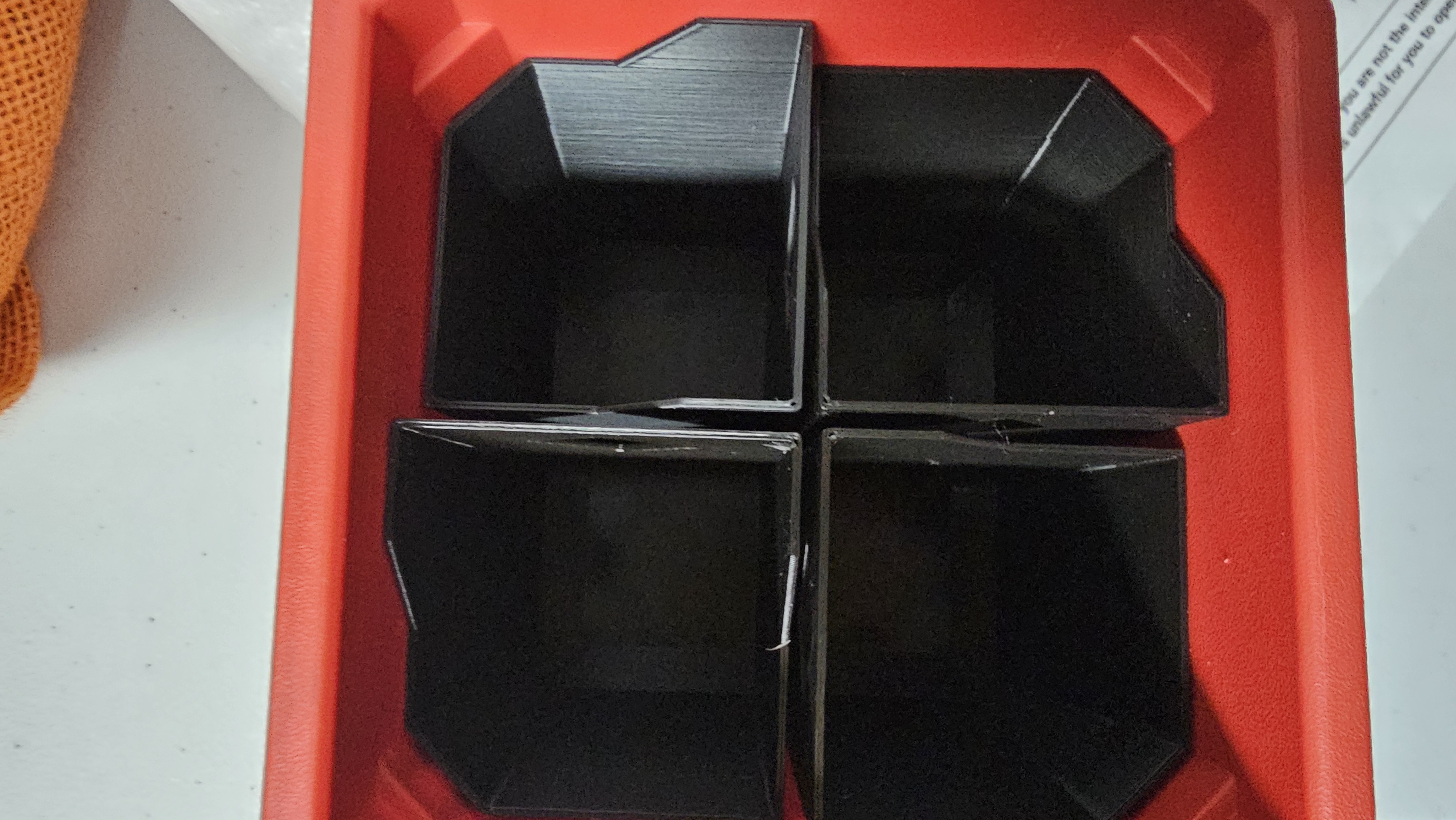 Packout bin divider