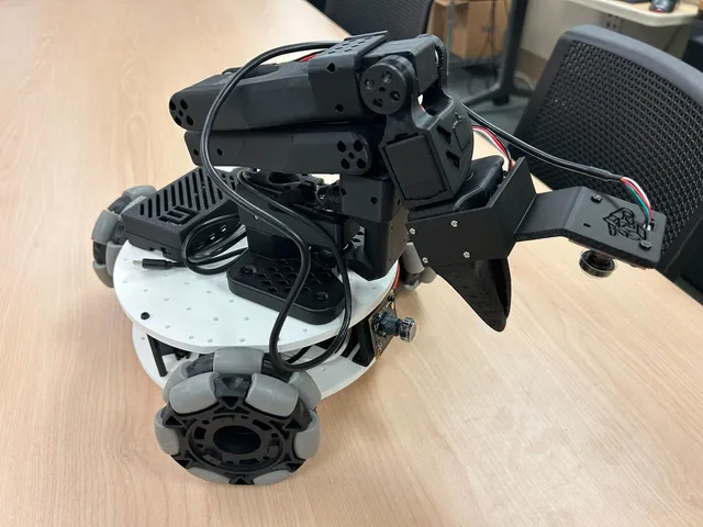 LeKiwi Omni-Wheel Mobile Robot Base