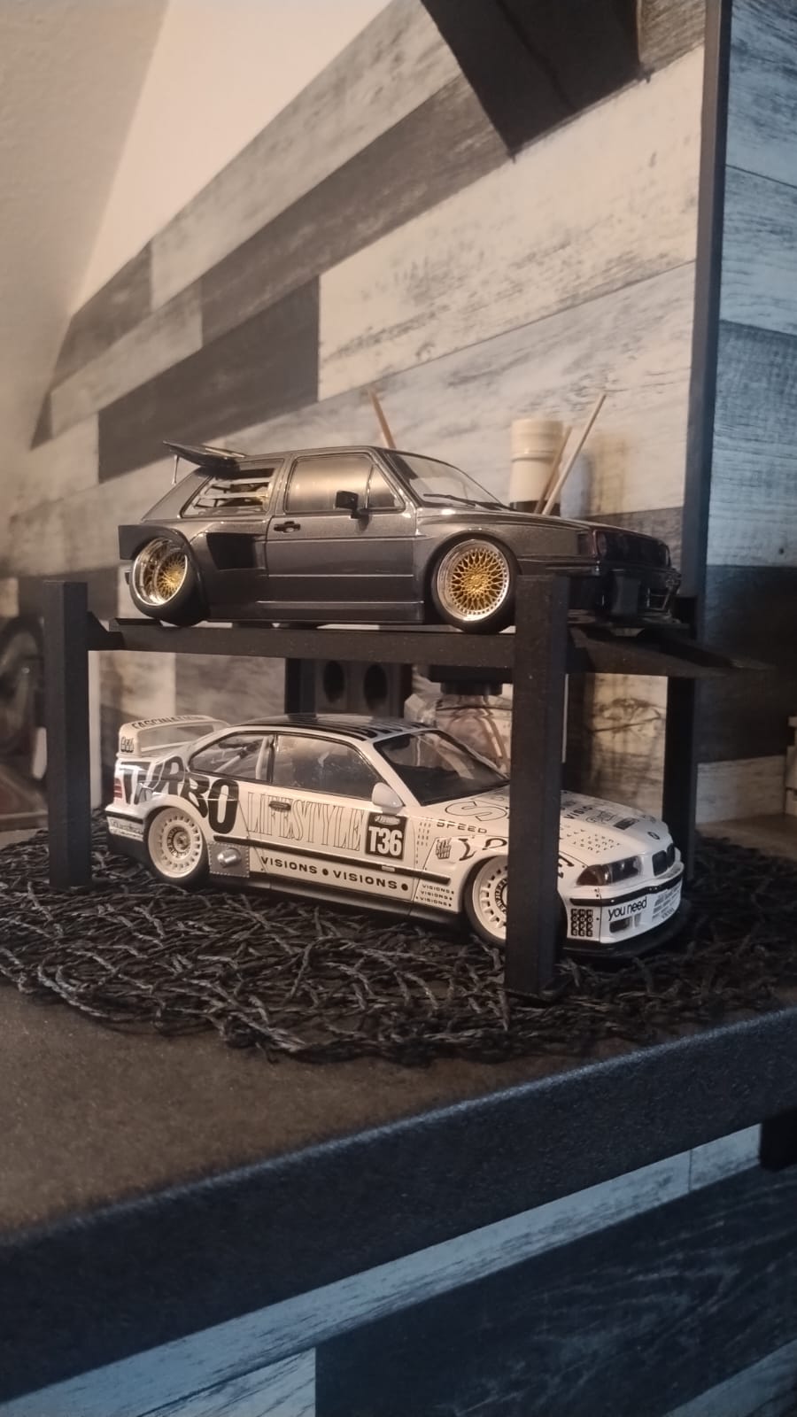 Hebebühne - Lift - Display - Kraemo Modelle 1:18