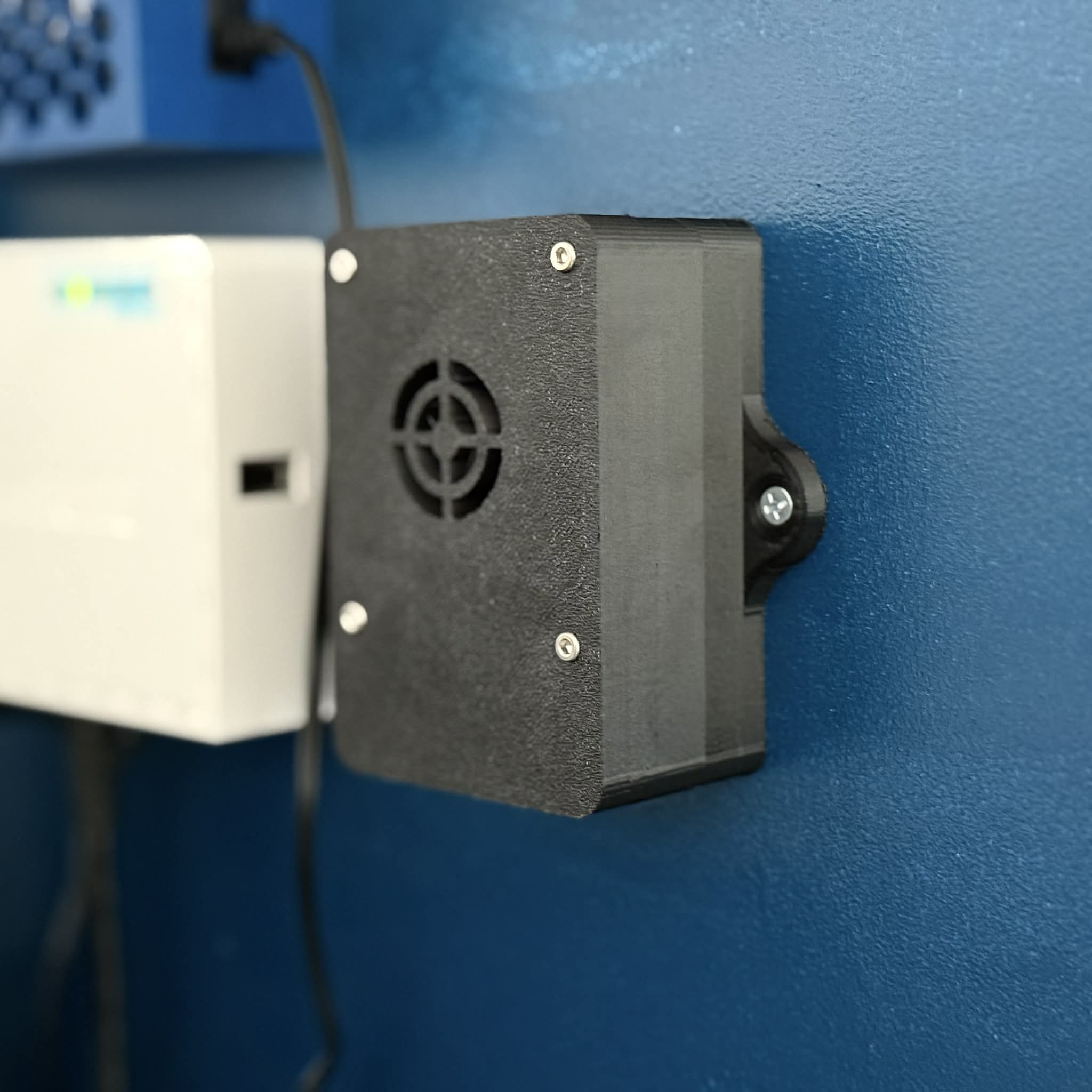 Remixed Raspberry Pi 5 Waveshare POE Hat Enclosure for wall mounting