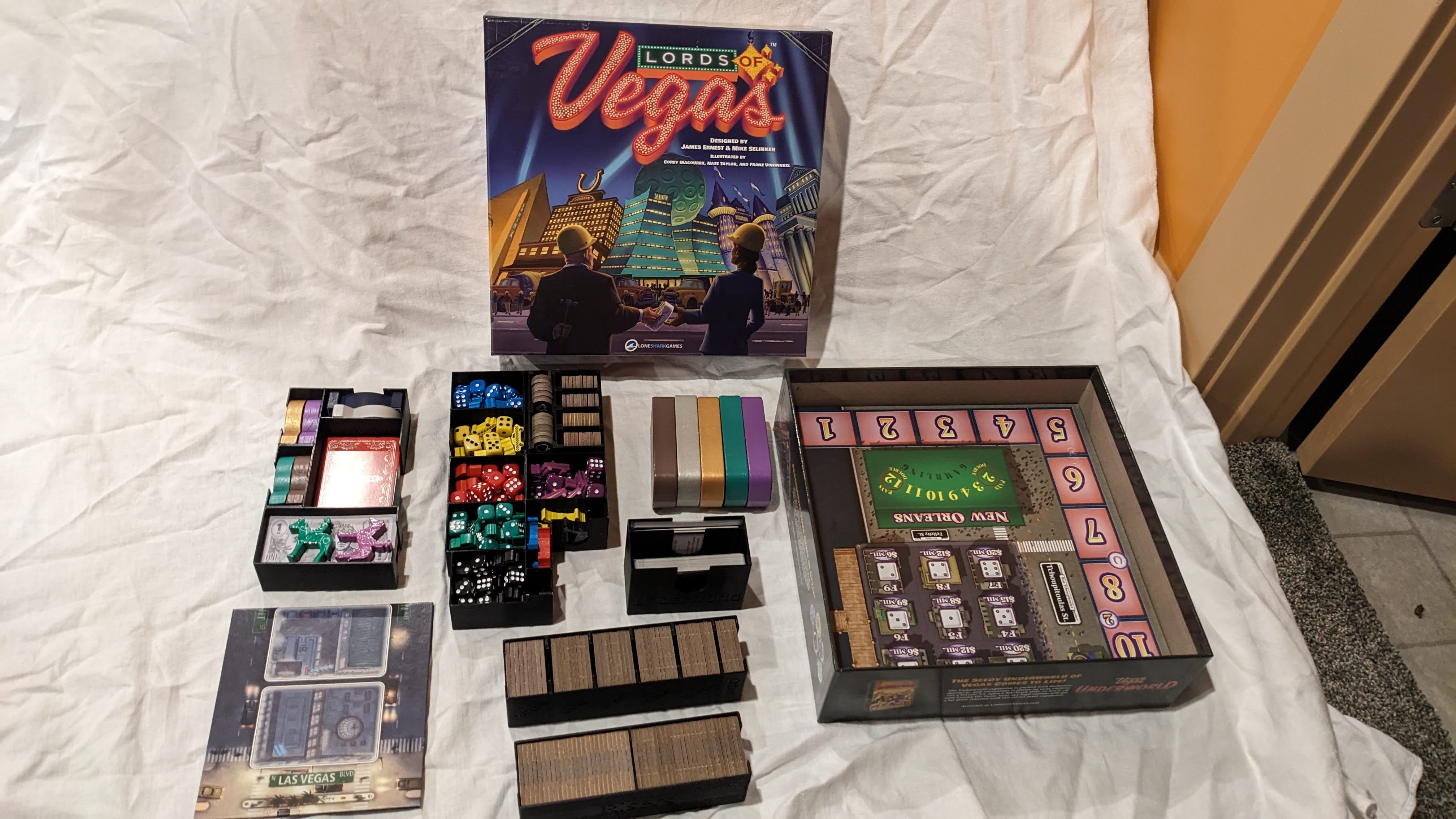 Lords of Vegas (2024) Insert