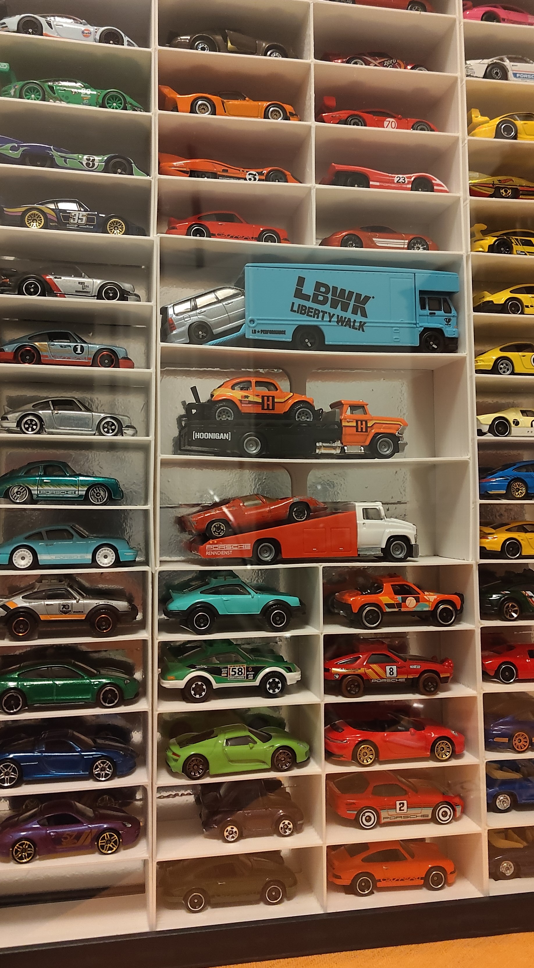 Hotwheels Team Transport Sannahed Display 50x50 (remix)