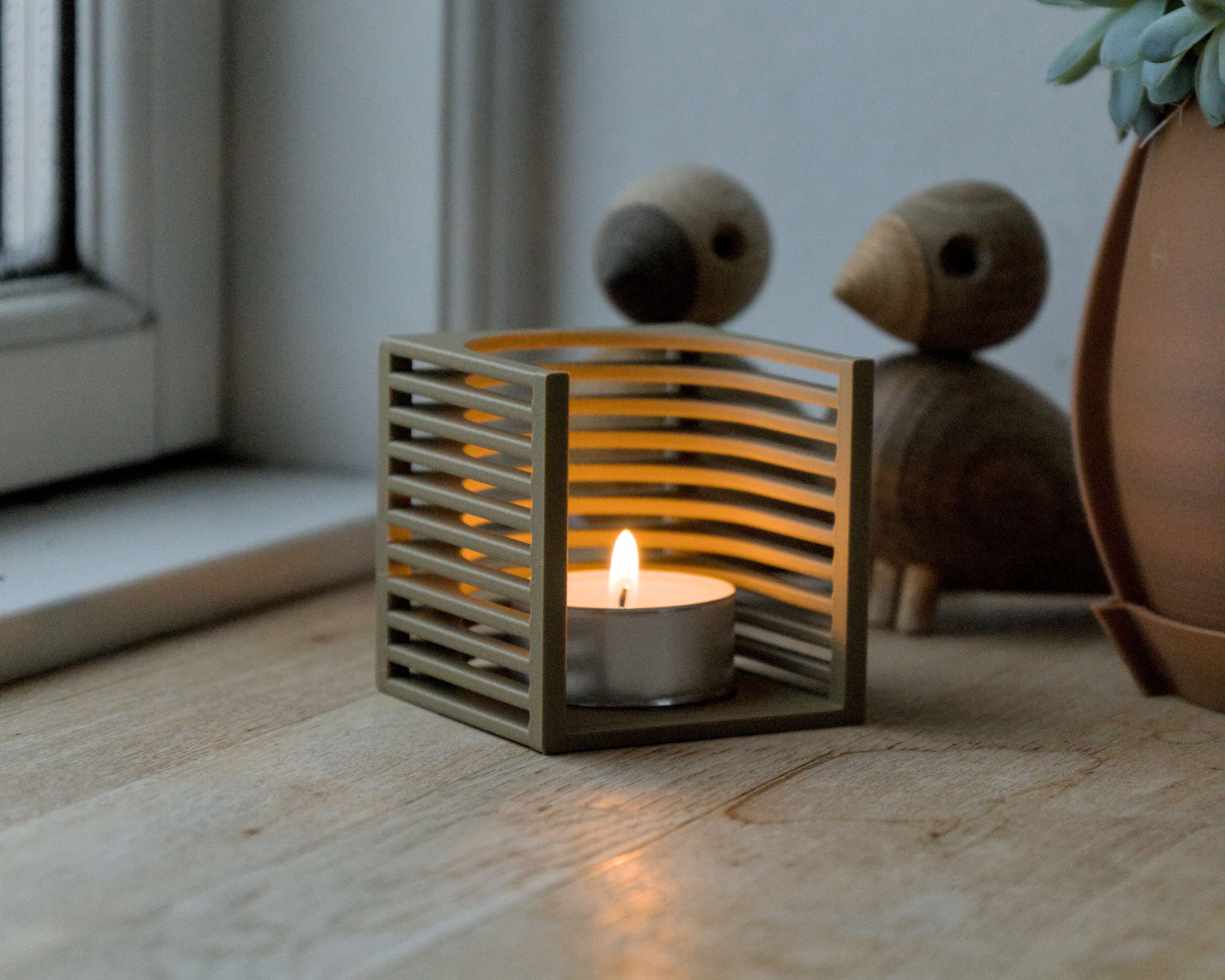 Stripes tealight candleholder