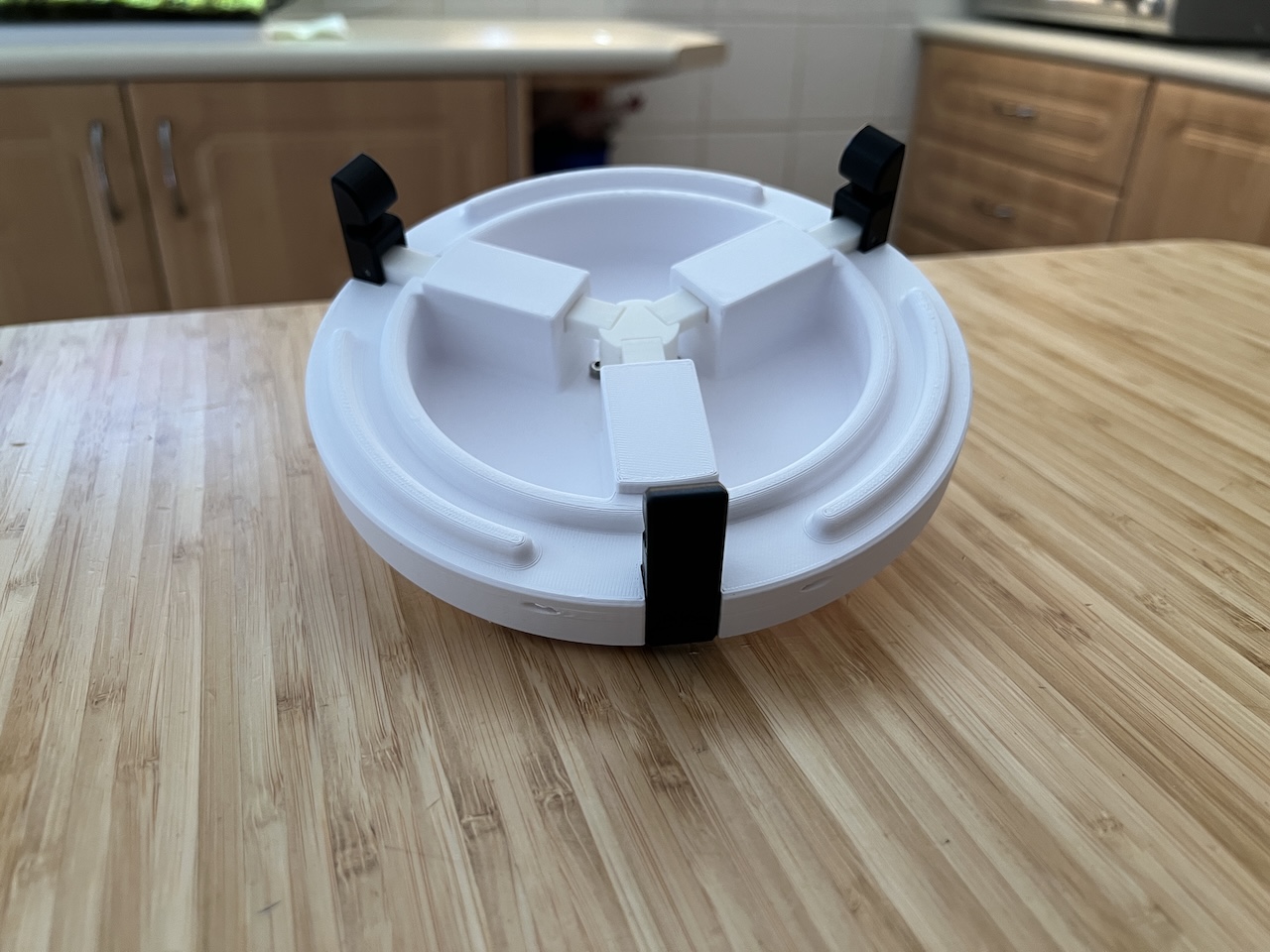 Miniatura 3 do modelo 3D Kitchen Storage Container With Push Button Locking Lid