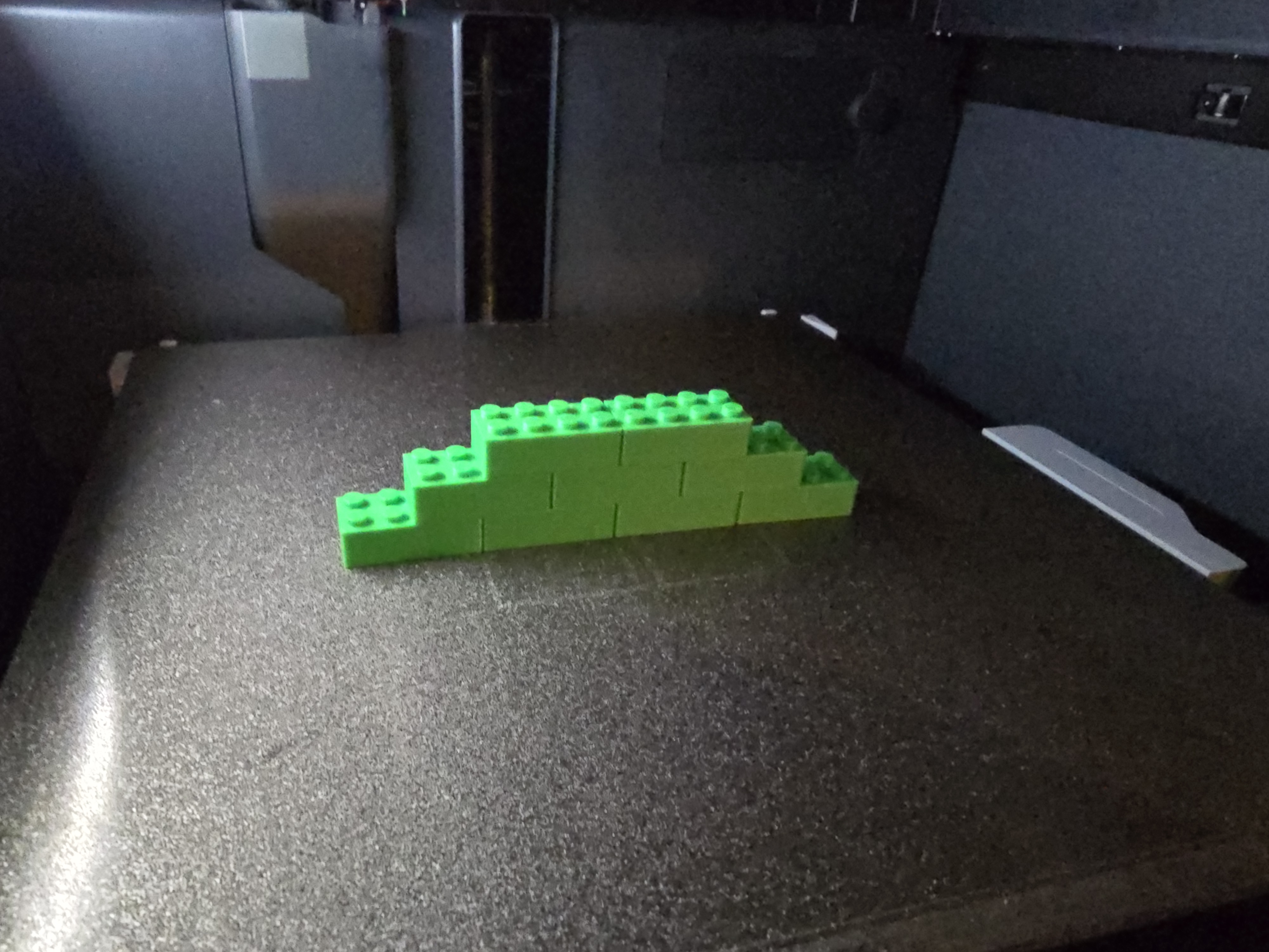 4x2 Toy brick w. FreeCAD file (compatible w. LEGO bricks)