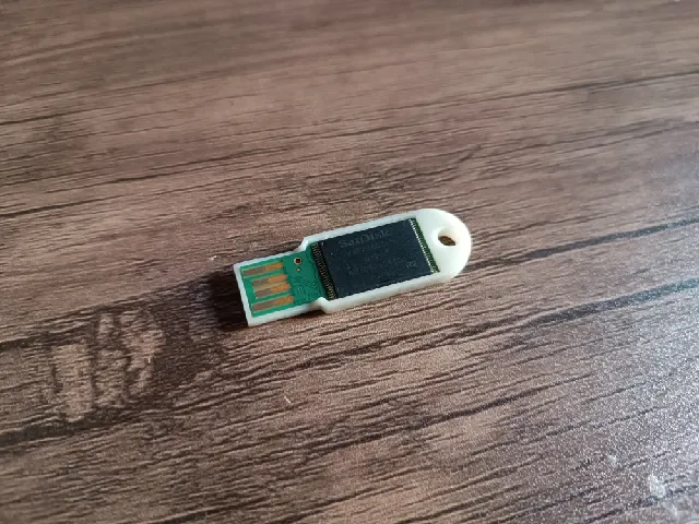 Sandisk CruzerBlade 16GB Case