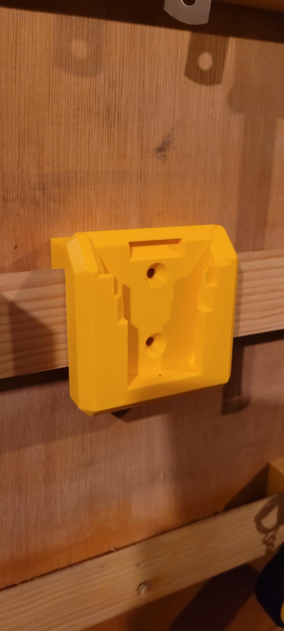Dewalt Battery Holder for frenchcleat