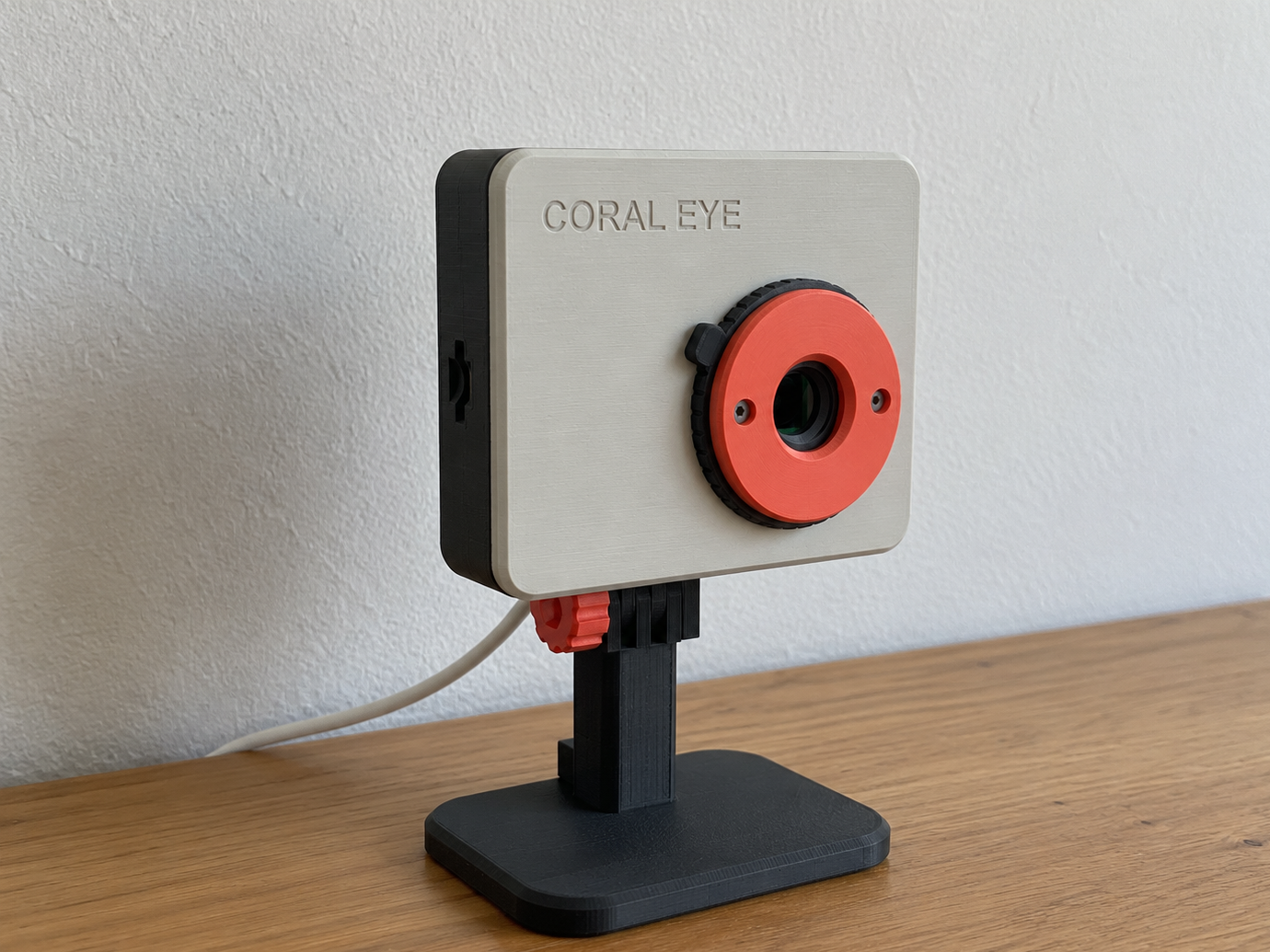Coral Eye – AI Camera Case with a Twist Privacy Shutter for the Coralboard SL