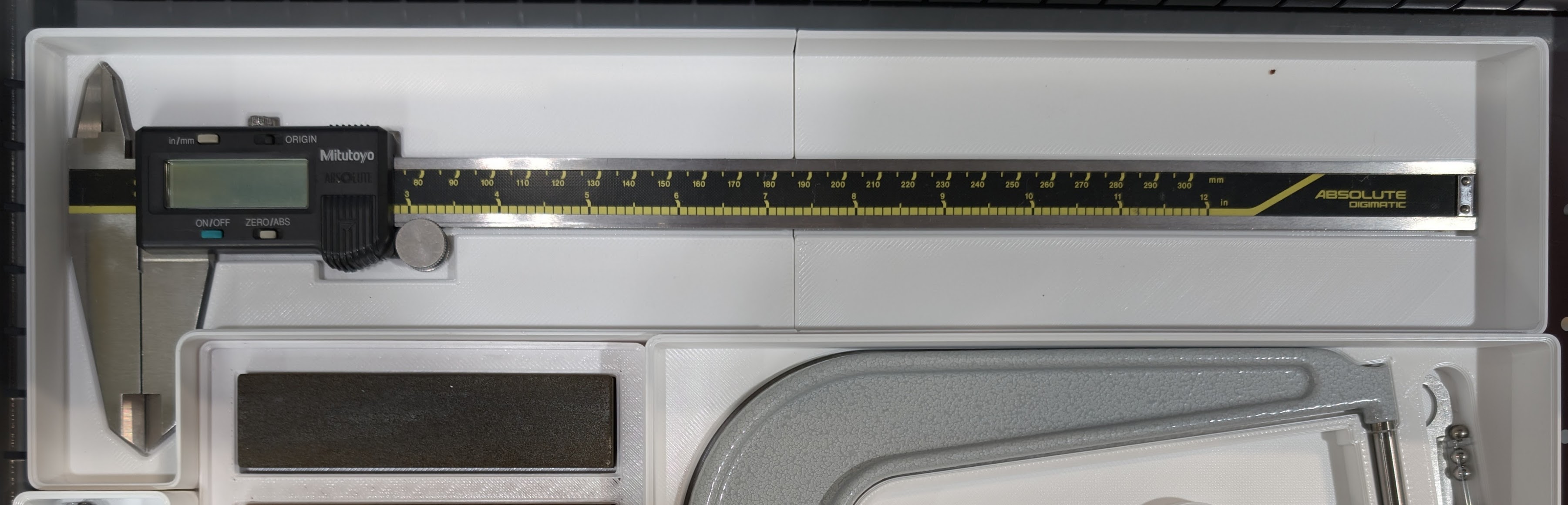 Mitutoyo 500-173-30 Digital Calipers 12" Gridfinity Bin
