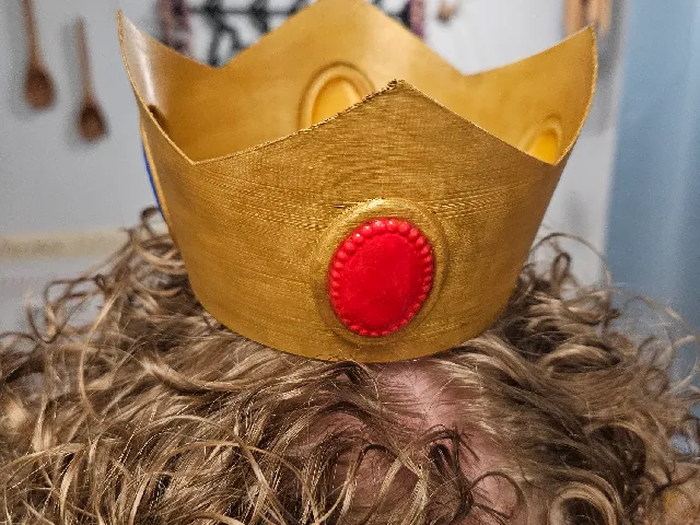 Princess Peach Crown