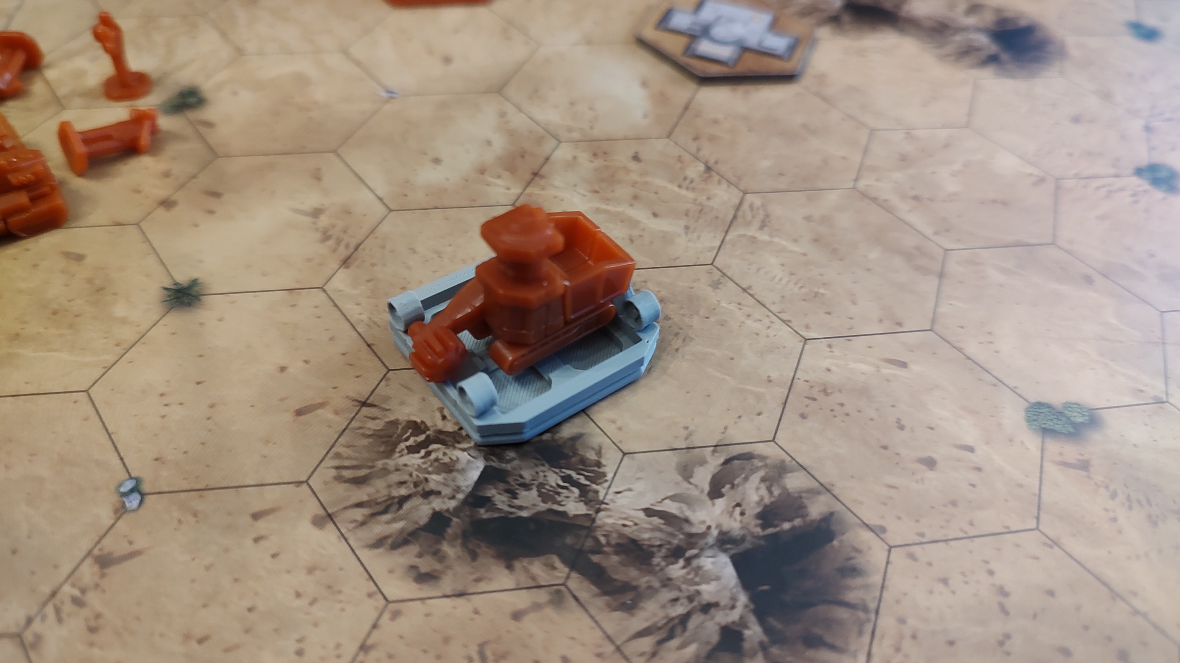 Dominate & Delegate Hovercraft — miniatura 6