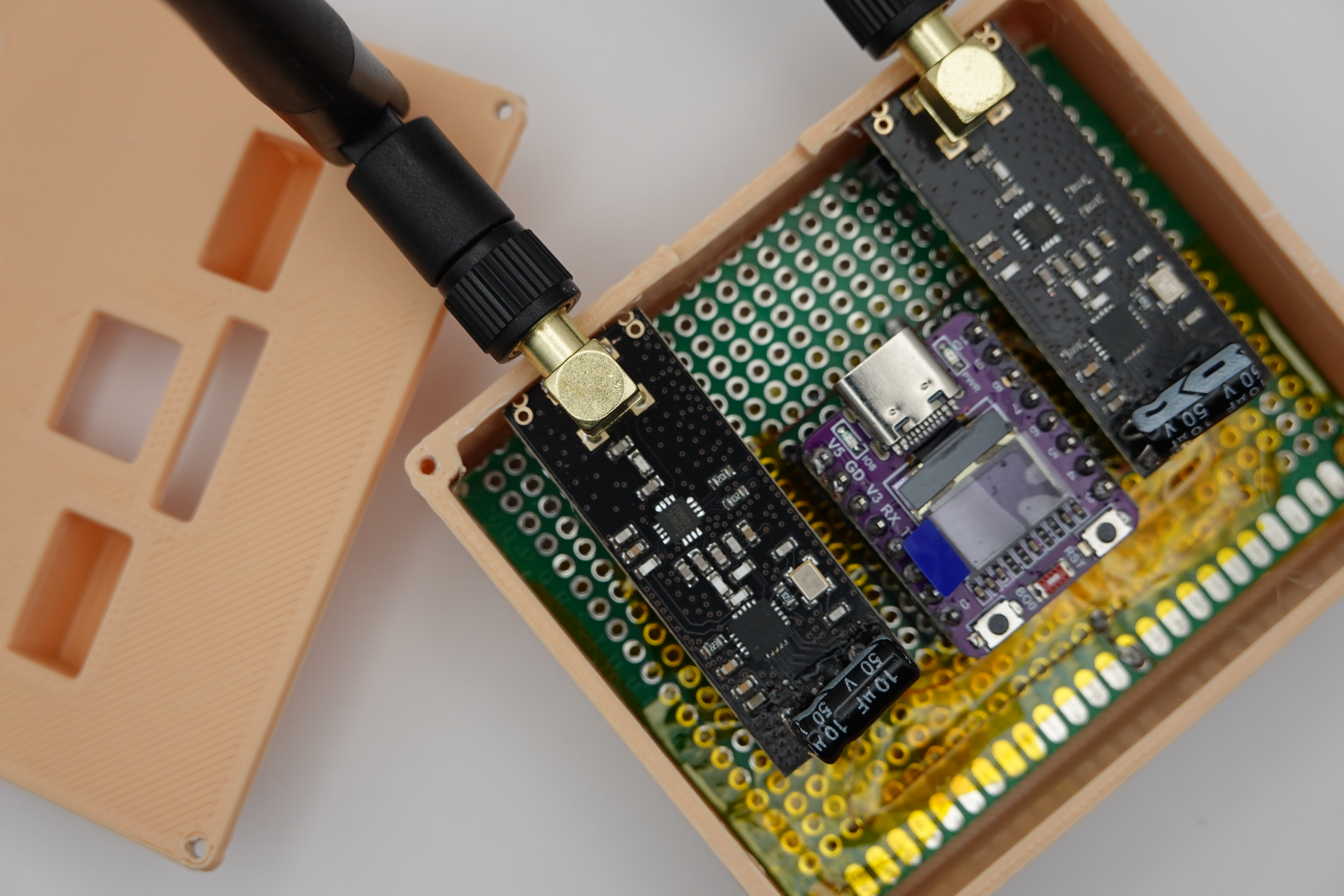 ESP32 C3 Mini OLED with nRF24L01