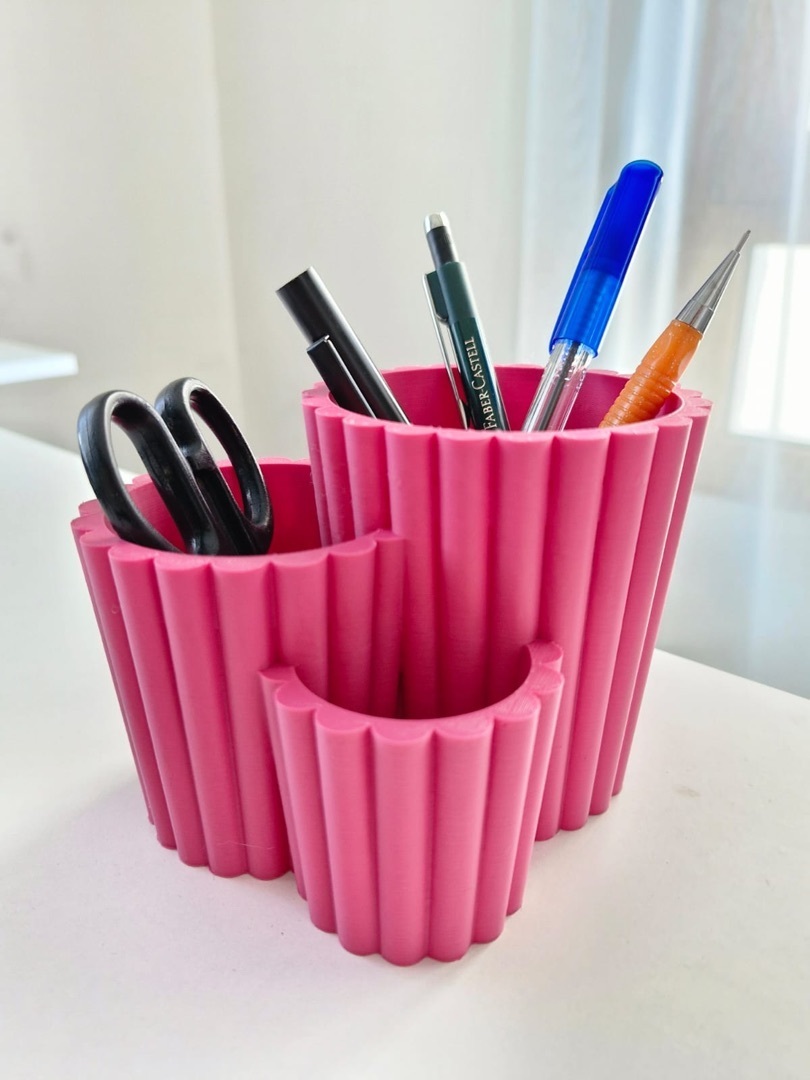 Miniatura 3 do modelo 3D Triple Pen Holder / Multi-Purpose Container