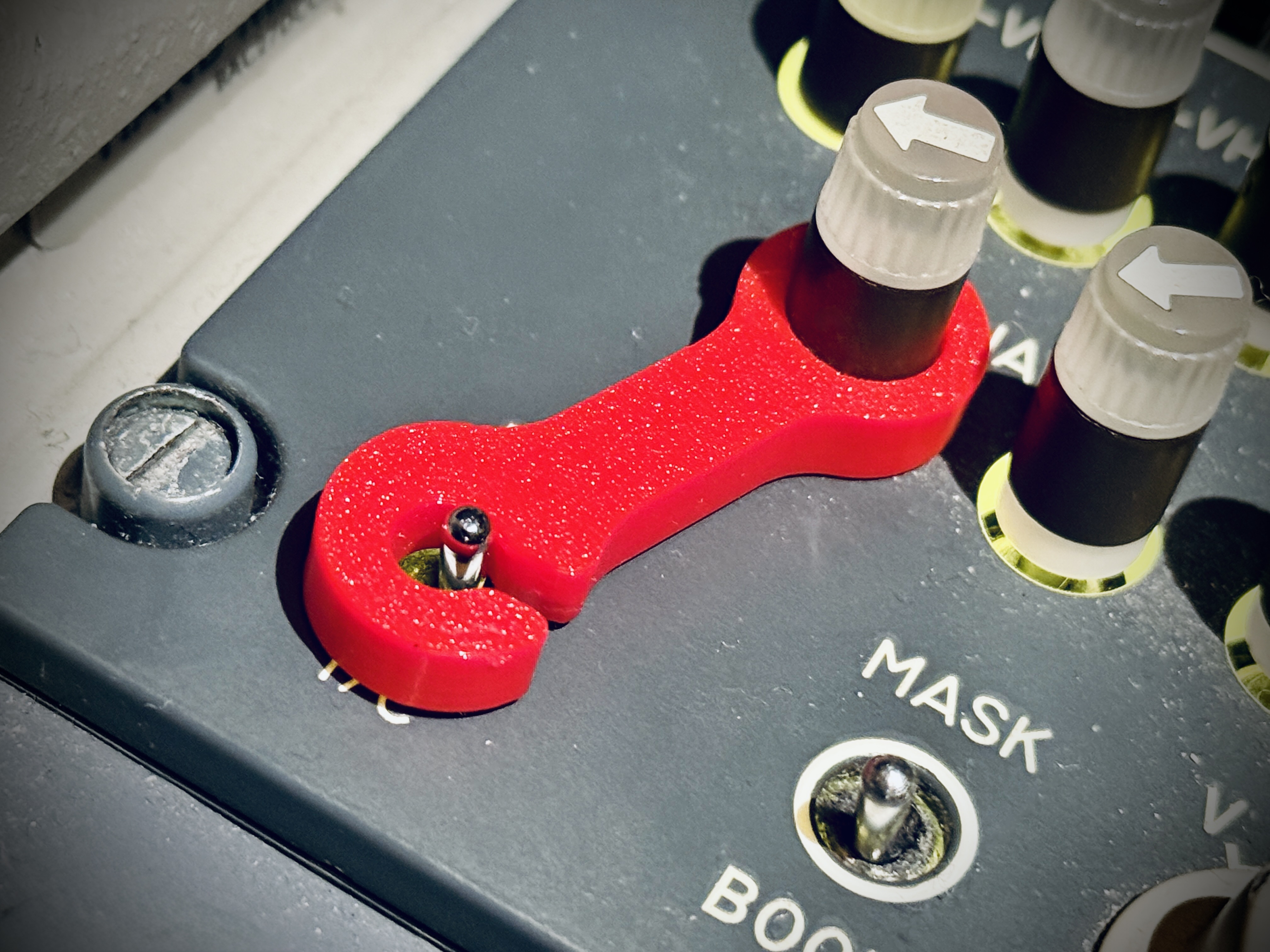 Boeing 737 Hotmic Intercom Switch — miniatura 2