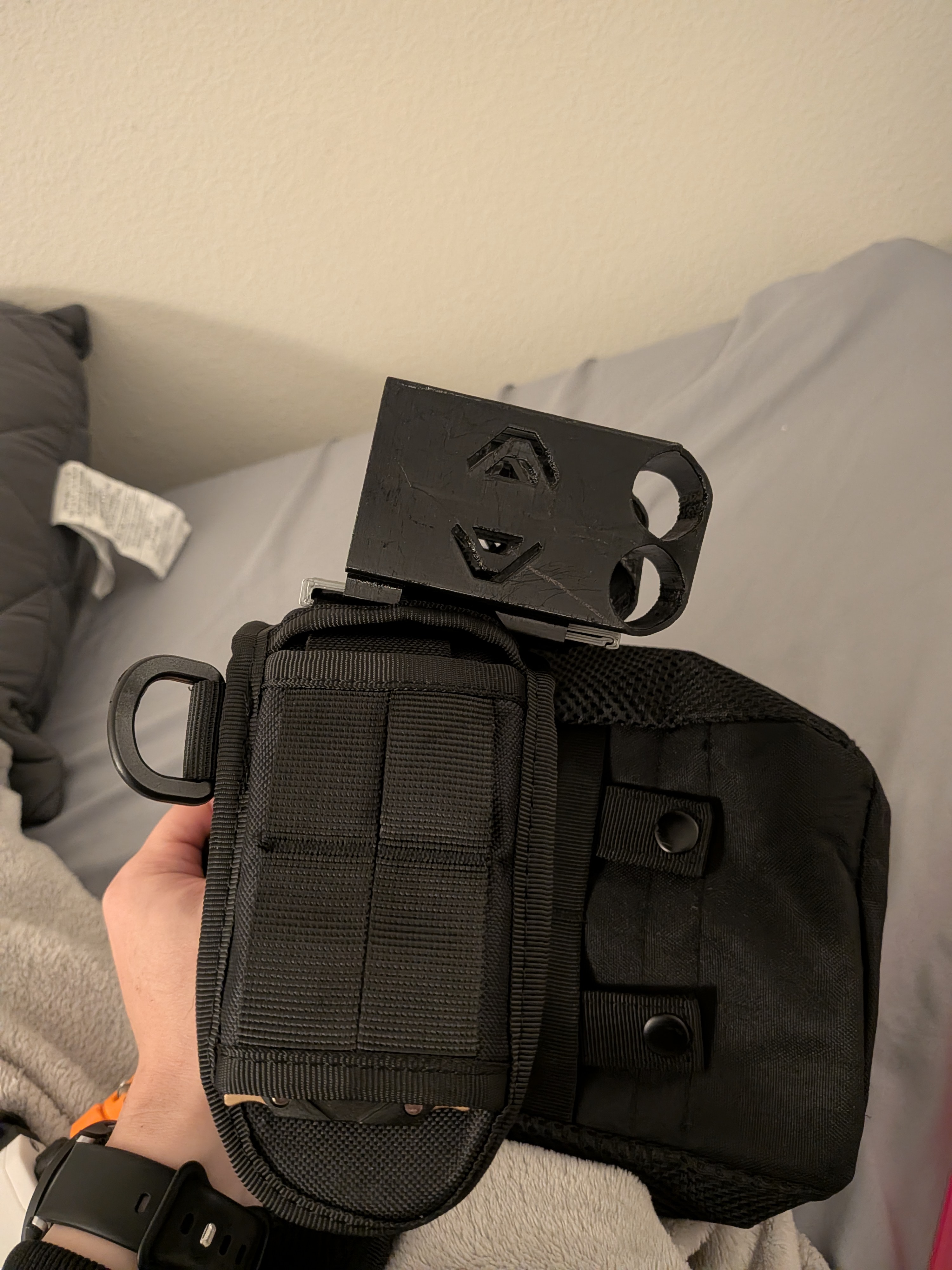 2 loop molle belt clip/stick