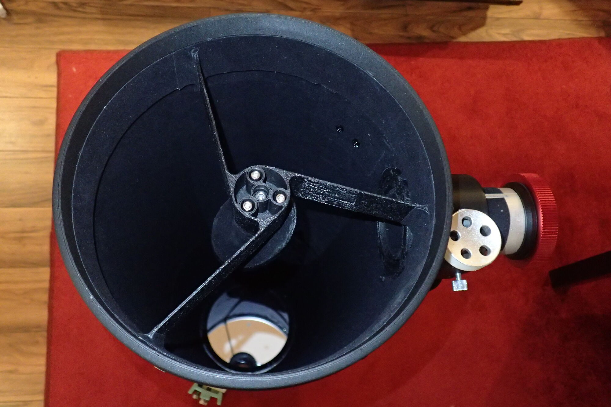 Secondary Mirror Spider for Skywatcher Newton 200 mm (8"), 3 spider vanes, 3D-Printed