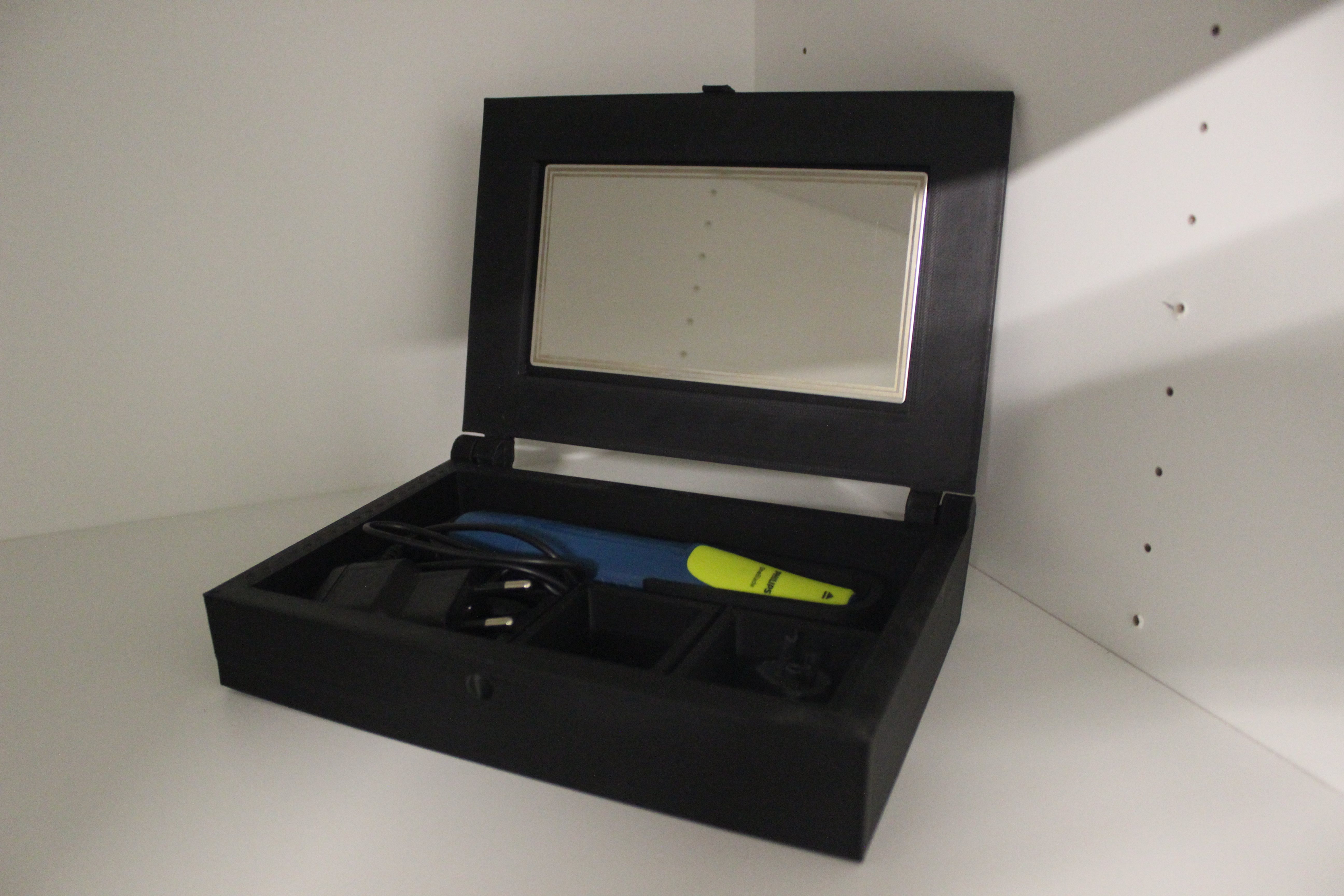 Philips Oneblade travel box with mirror (for QP2515/16)