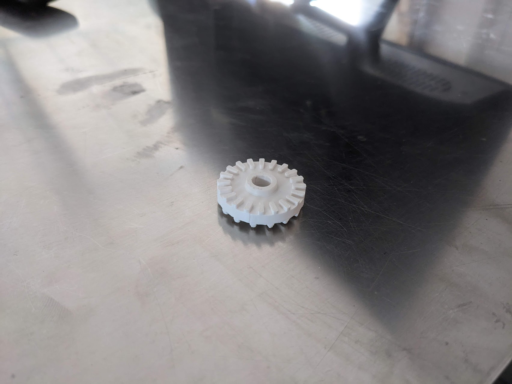 Wheel for shortening television antenna VILLAGE MOON–V900