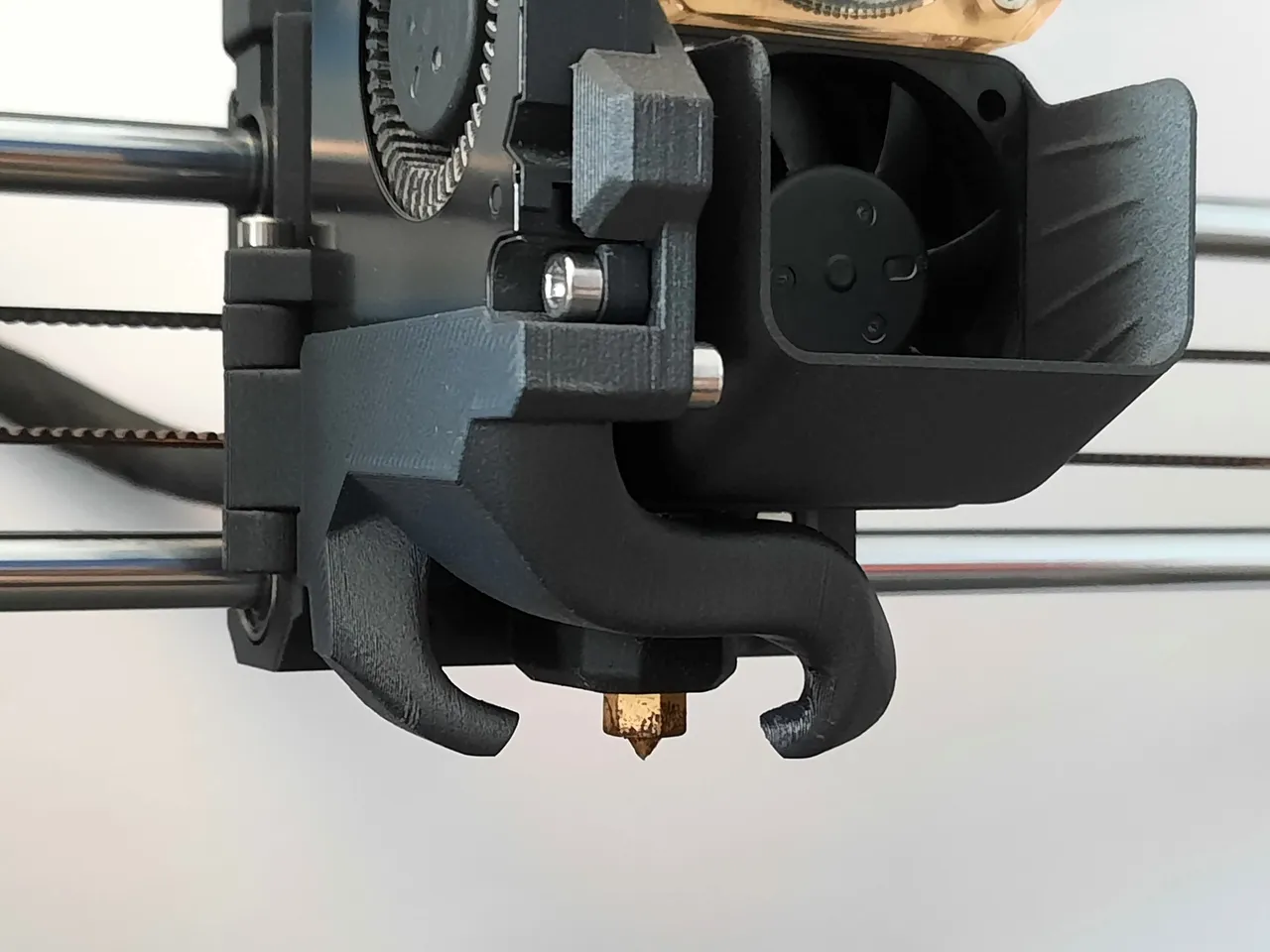 High-visibility and performance Prusa MK4 fan duct by Enijat
