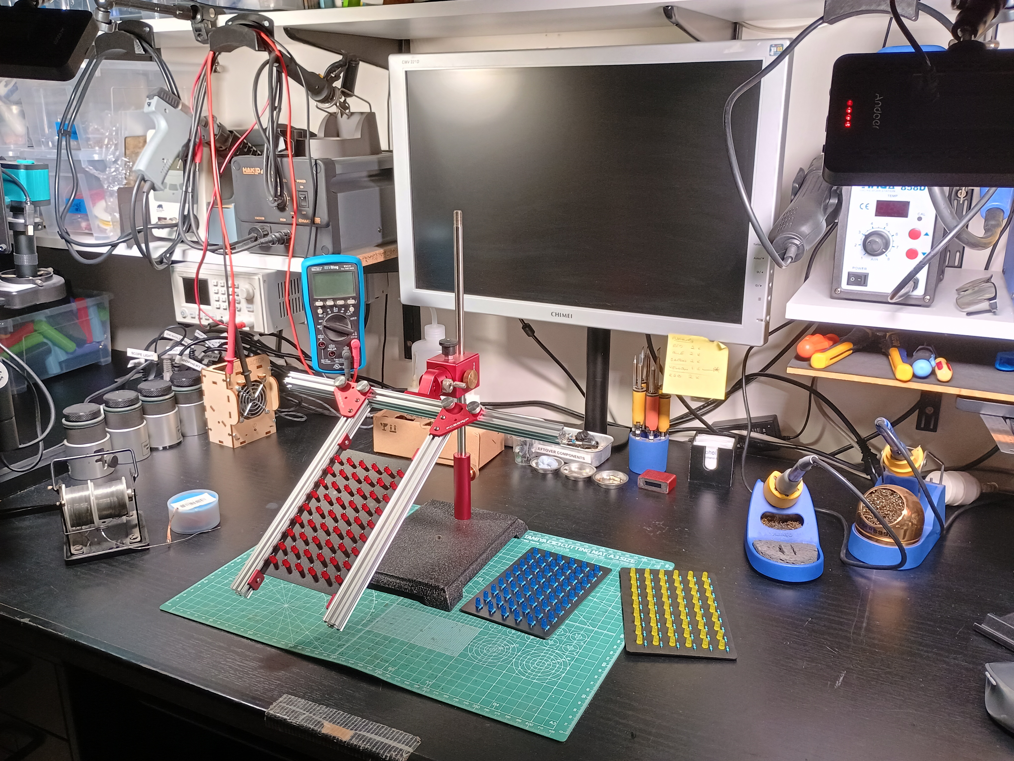 Big Clive's Gallium LED Supercomputer Chaos Array Frame — thumbnail 8