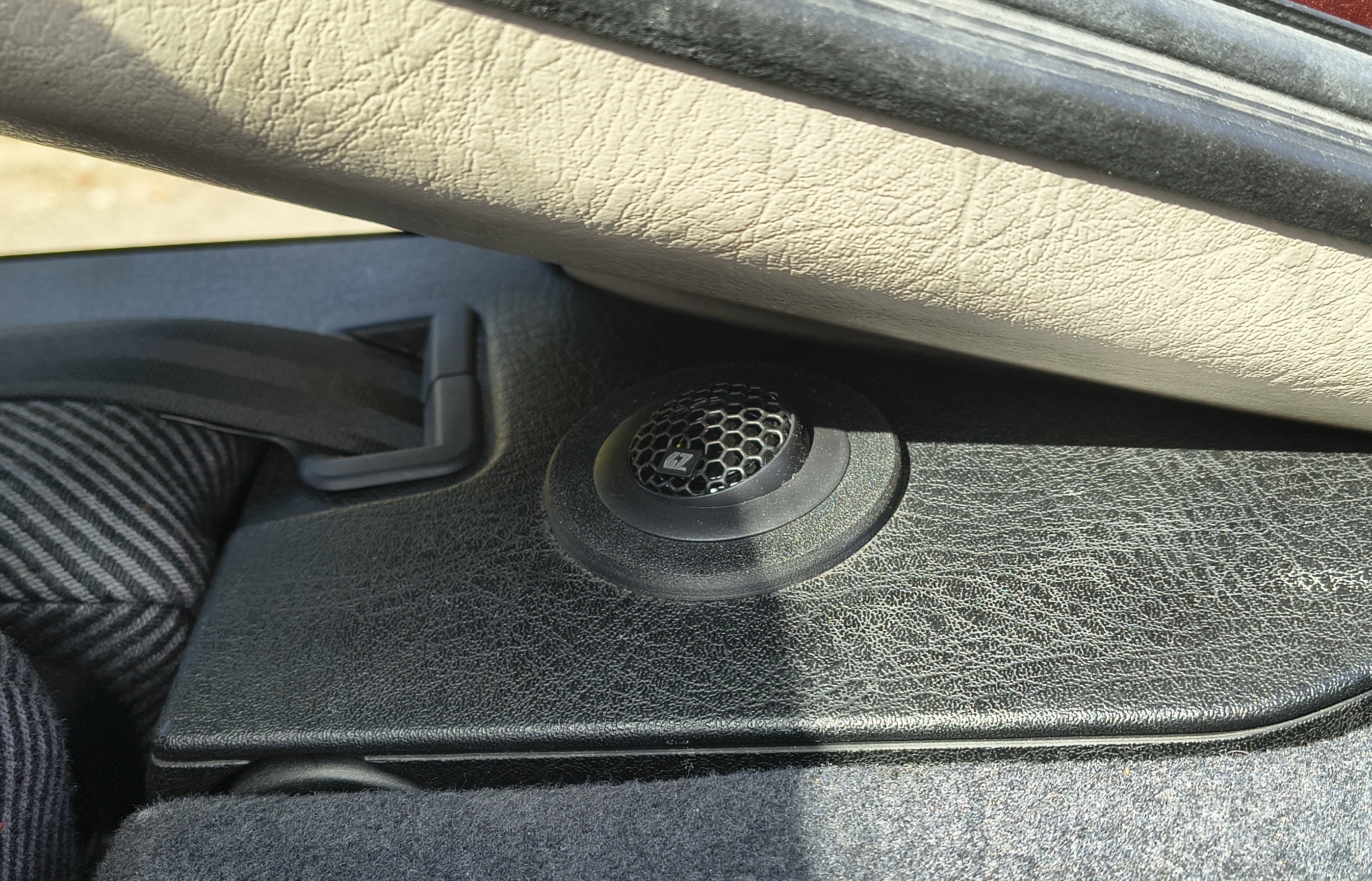 Loudspeaker adapter Audi Type89 S2 Coupe rear tweeters