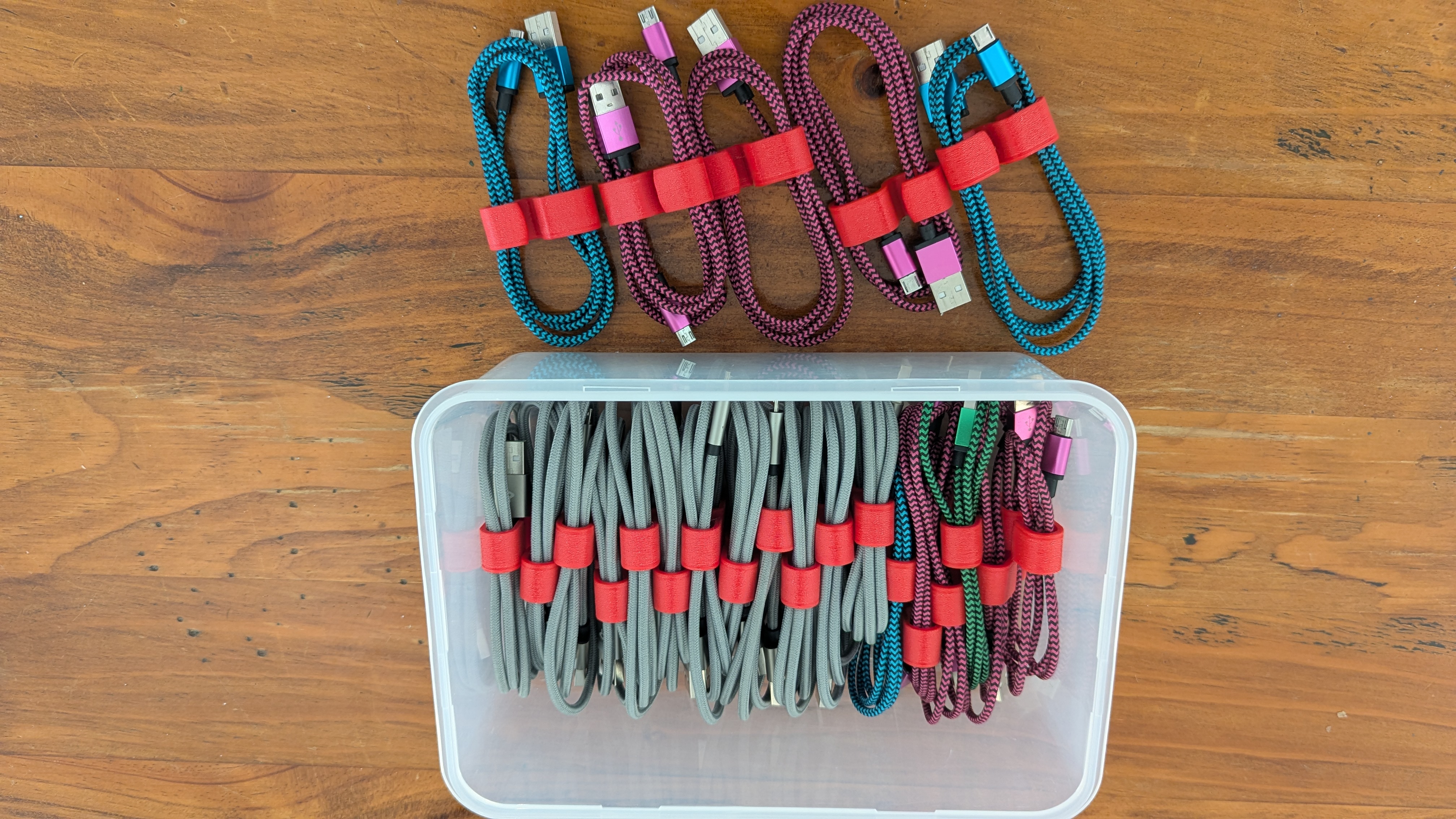 Miniatura 4 do modelo 3D micro:bit container holder