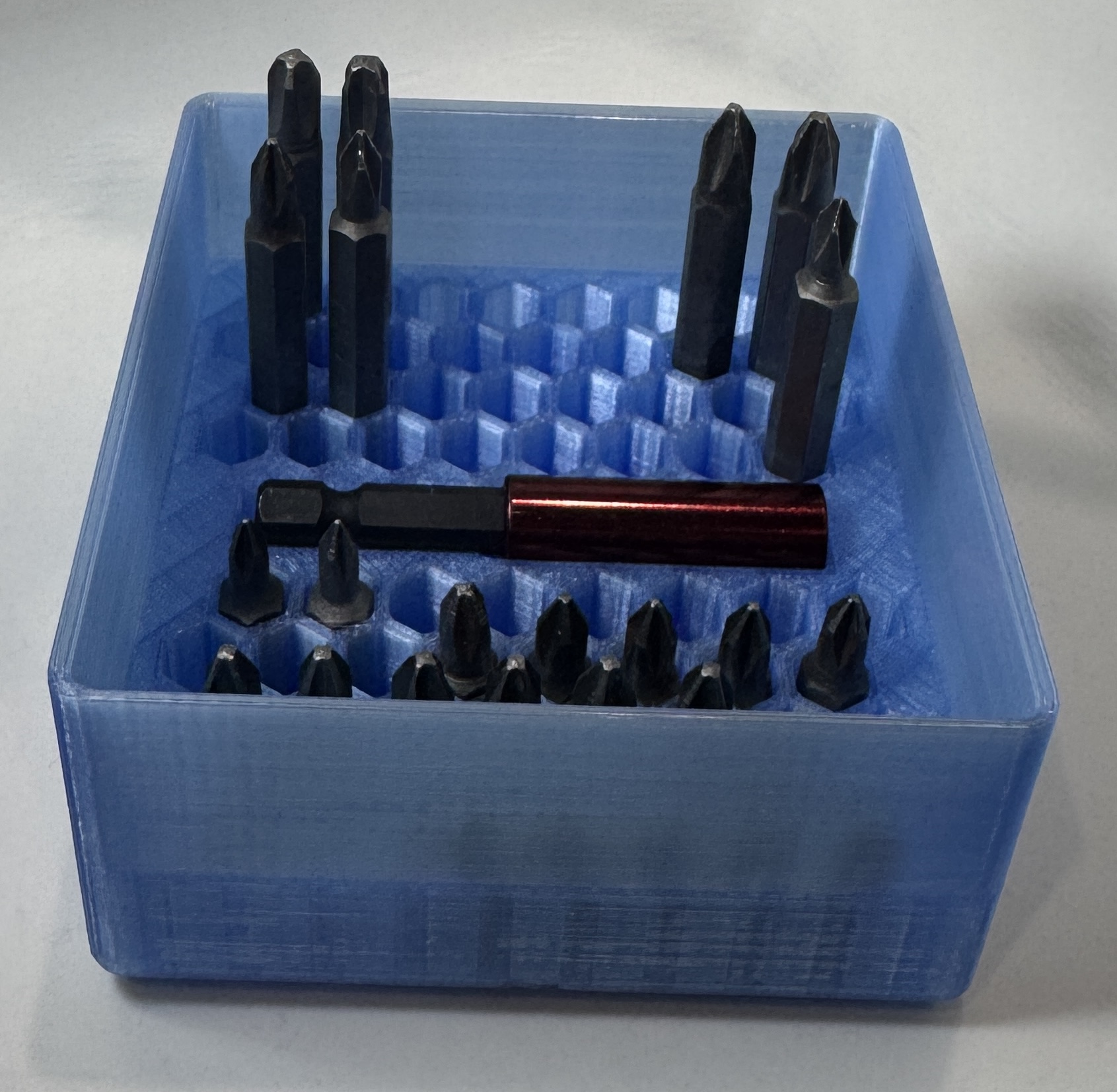 Miniatura 2 do modelo 3D Gridfinity 2x2x6u holder for hex bits - stackable