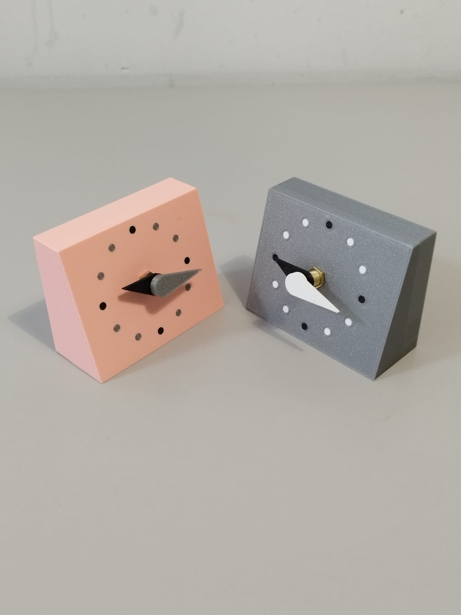 Retro-Style desk clock