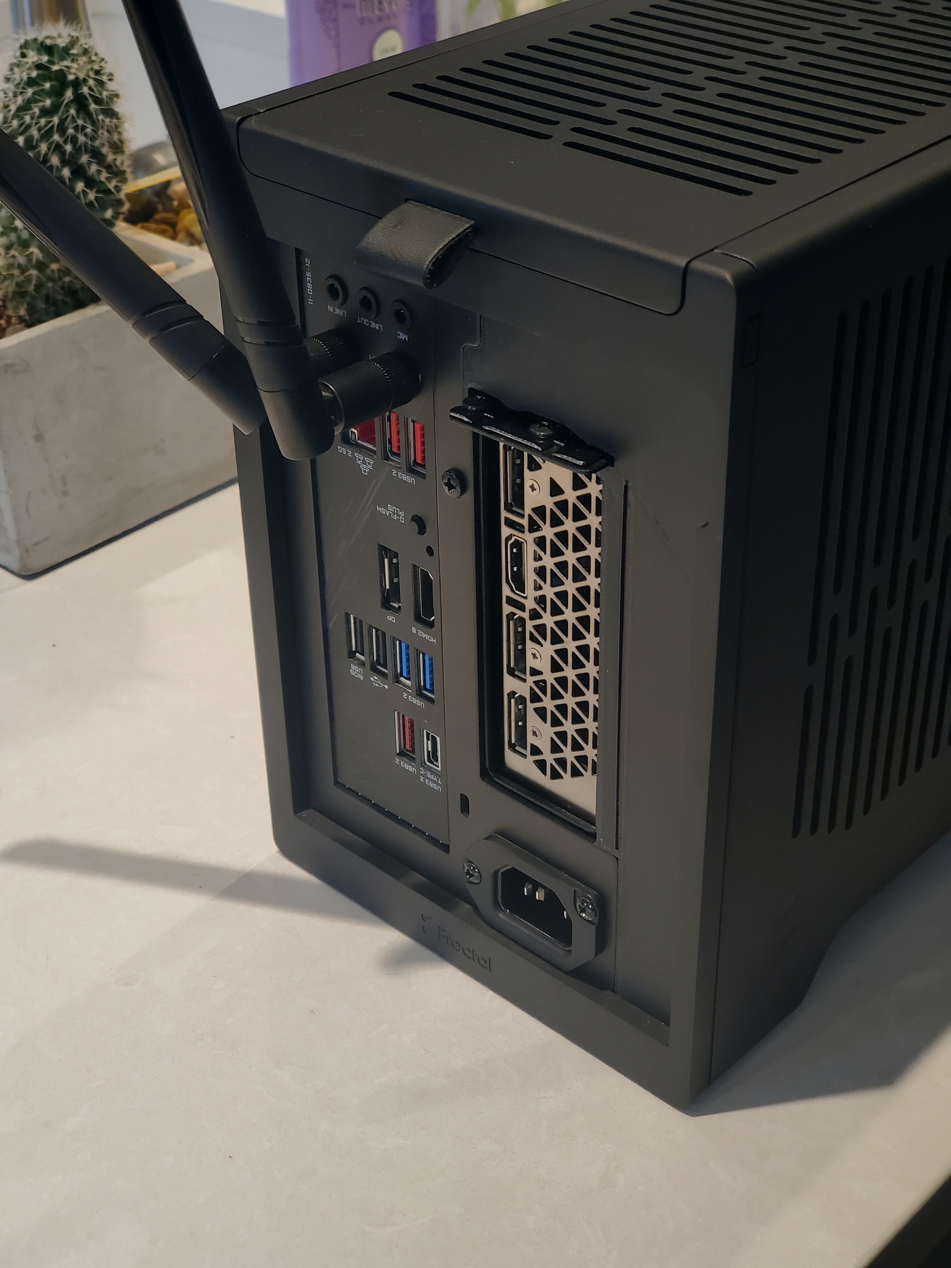 Fractal Design Terra - Rear Dust Cover
