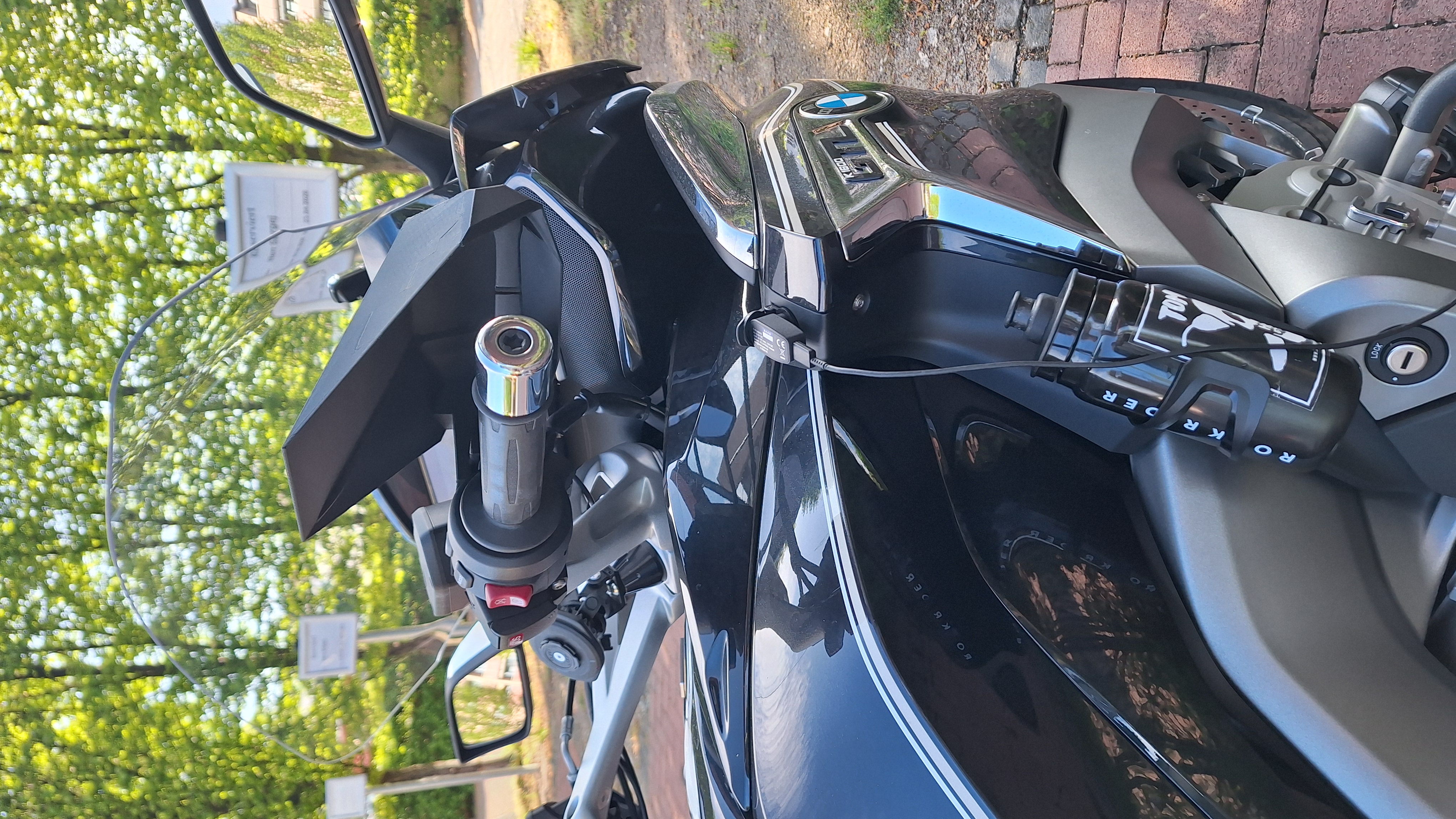 BMW K1600 GT GTL handlebar/glove rain protector